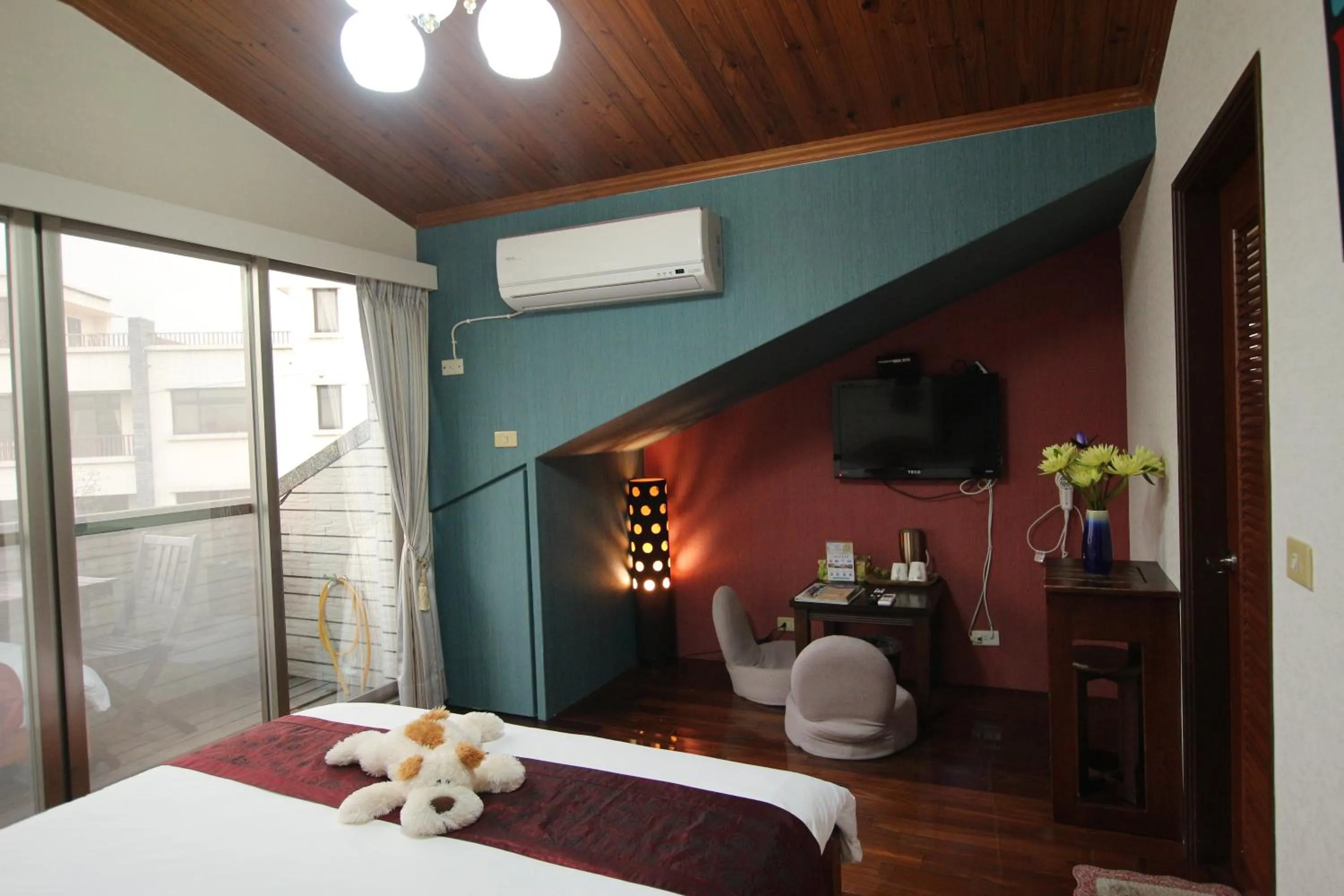 TV and multimedia, Bed in Yilan Pine Villa Homestay