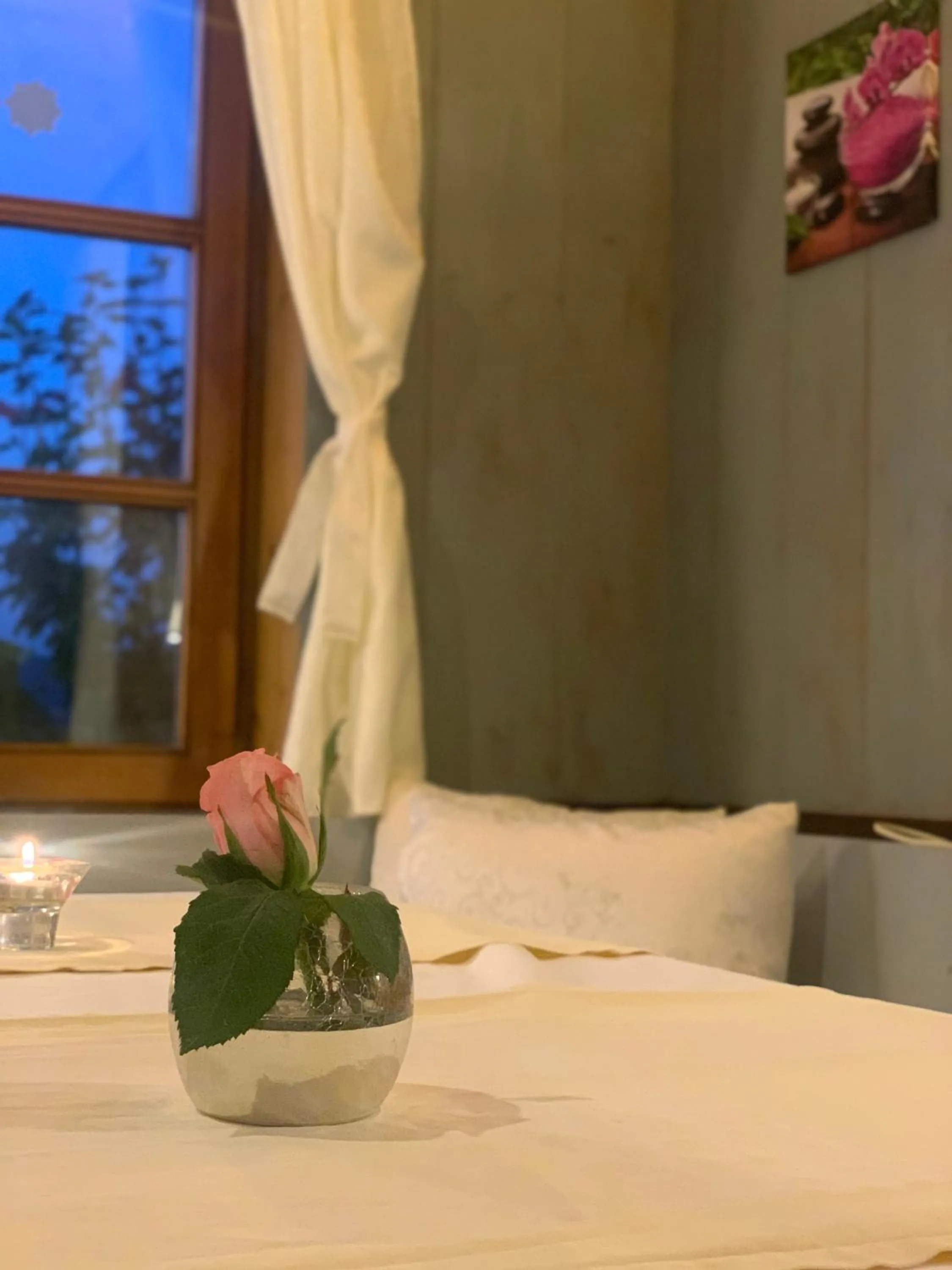 Bed in Swiss Hotel Krummen Eich Pratteln Free Parking