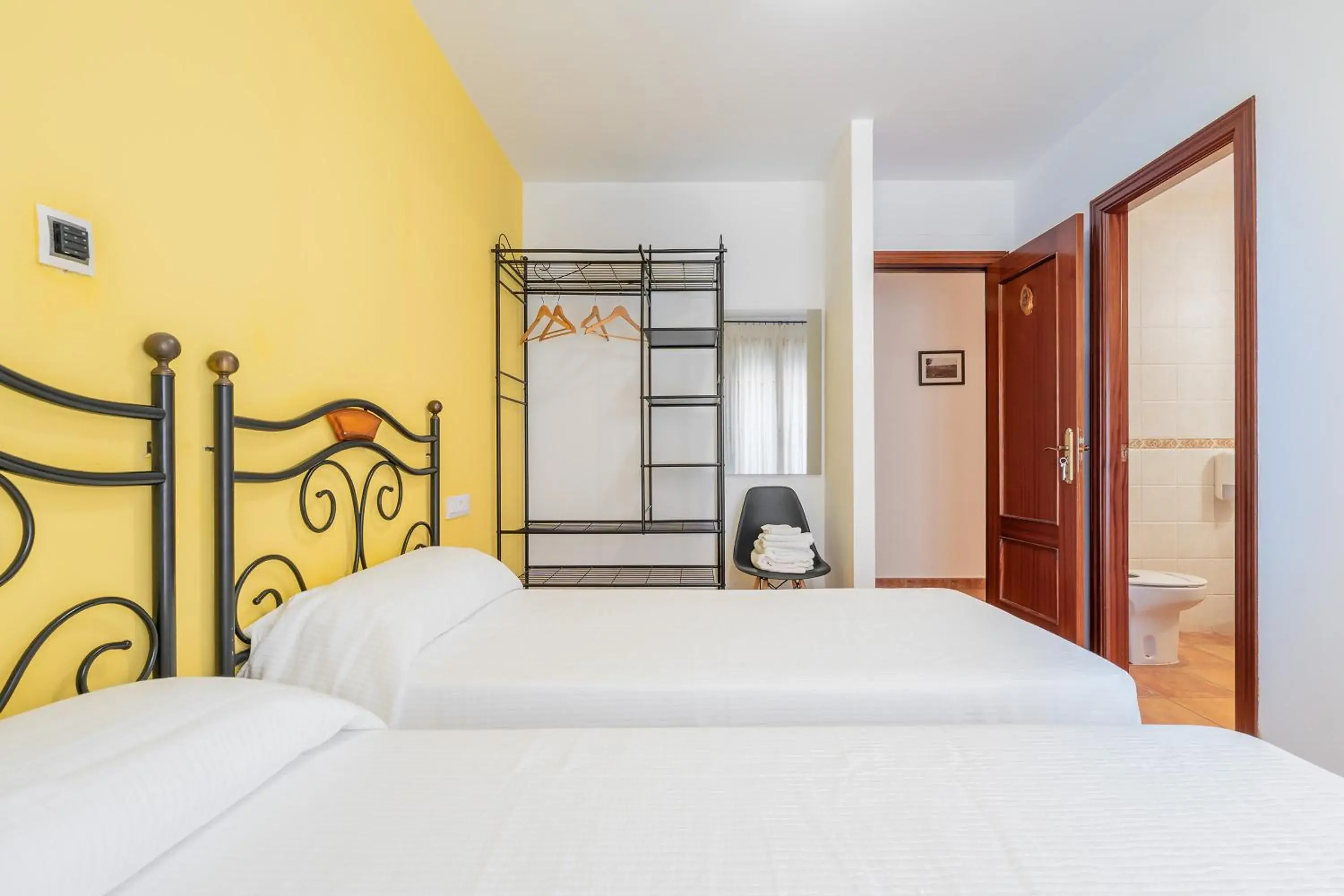 Classic Triple Room - single occupancy in Hotel El Horno Classic Triple Room - single occupancy in Hotel El Horno