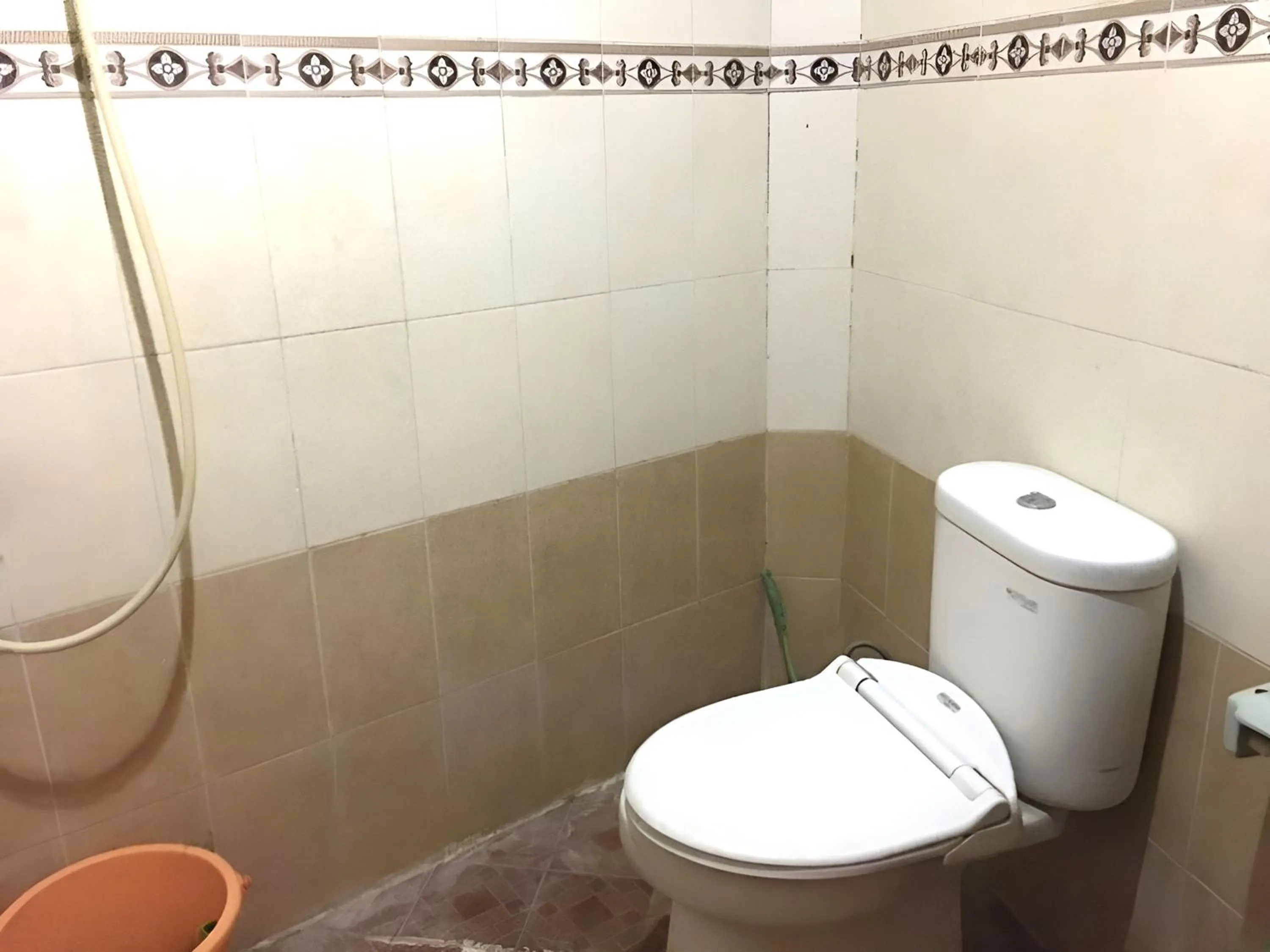 Bathroom in Hotel Alami near Alun-Alun Klaten