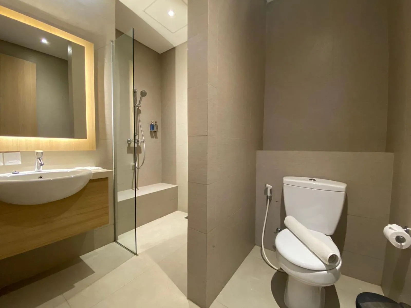 Shower, Bathroom in BATIQA Hotel Jayapura