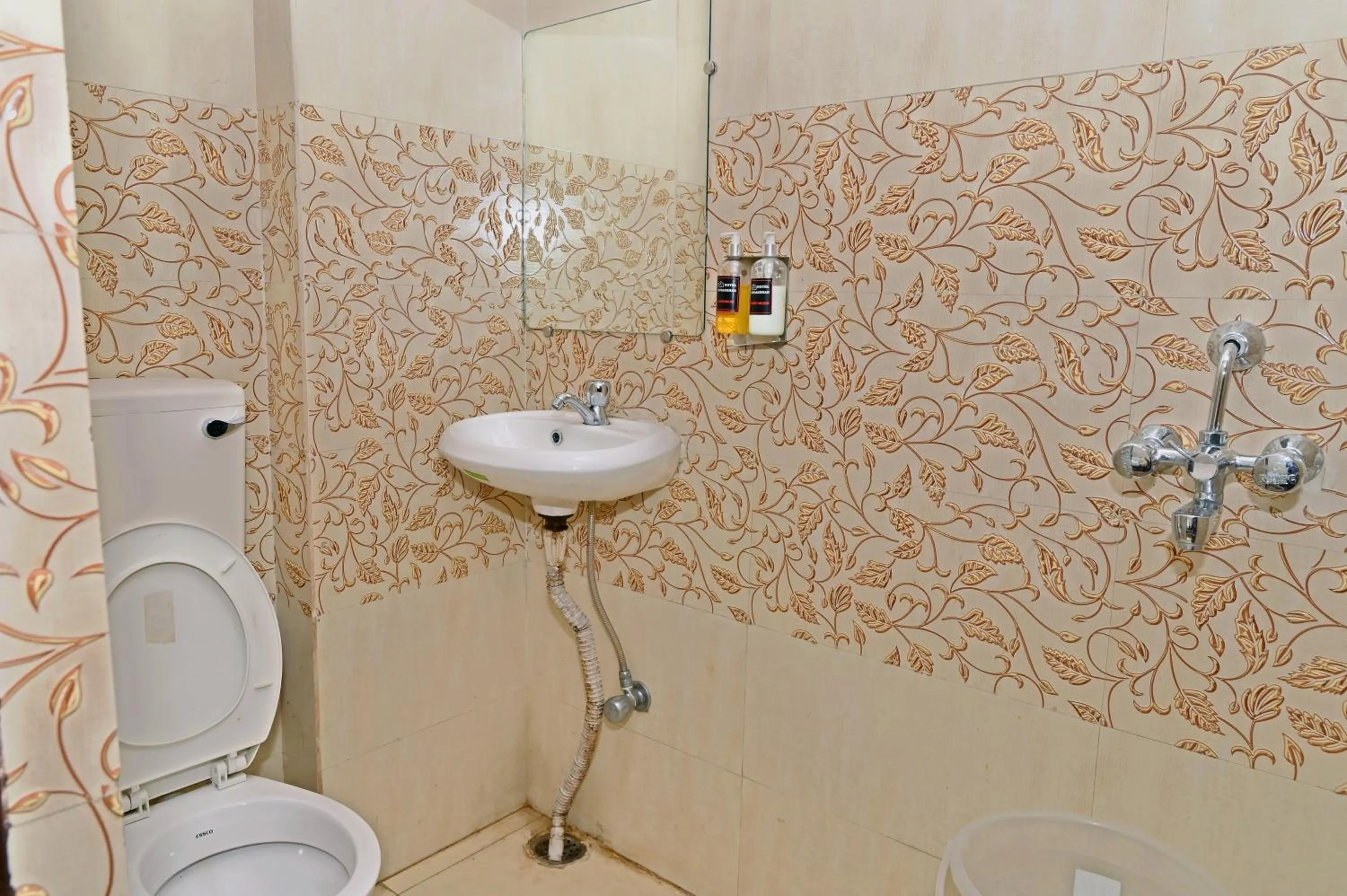 Toilet in TRPOTELS Sudarshan