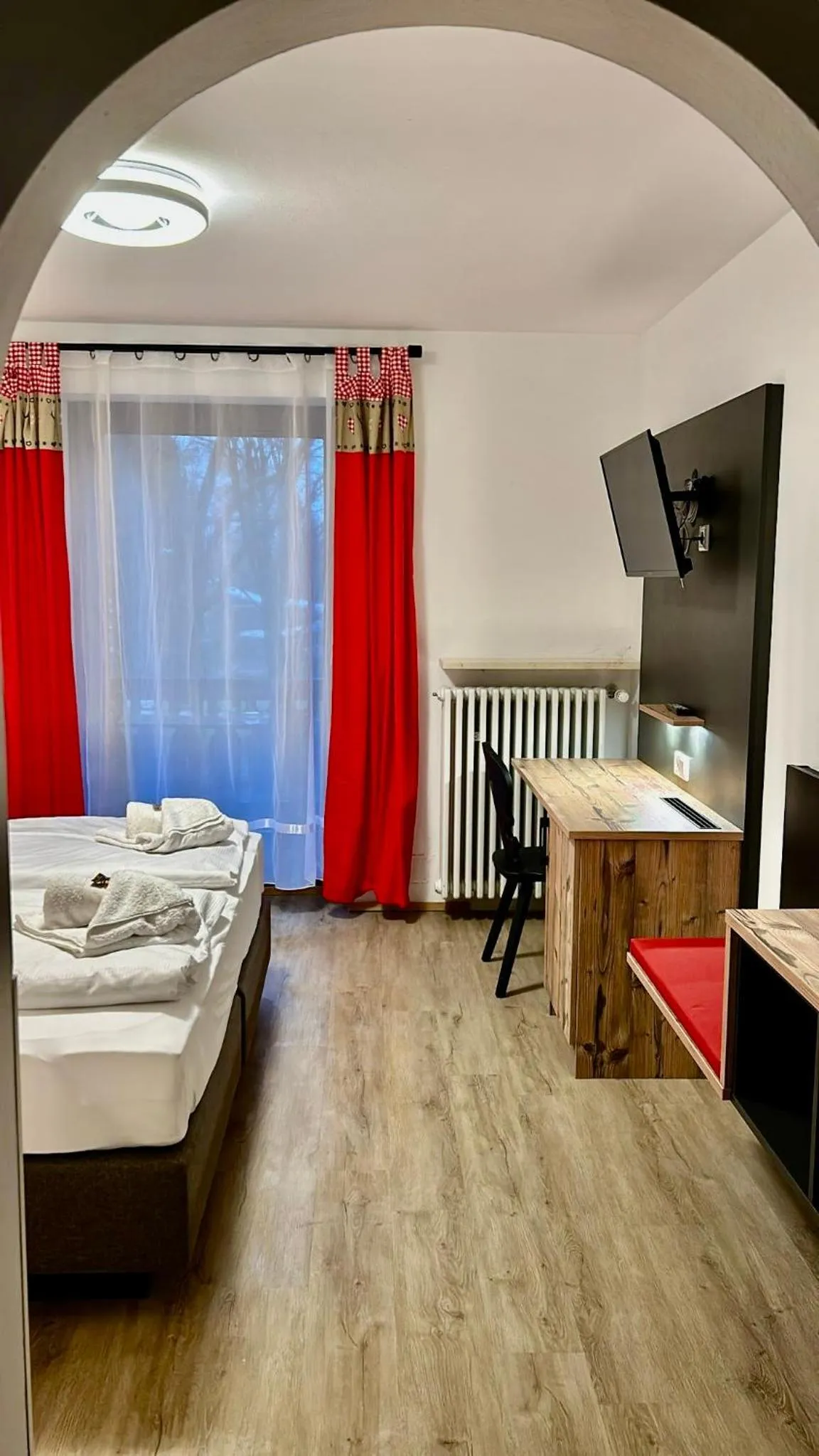 Photo of the whole room, Bed in Hotel Am Rupertuspark