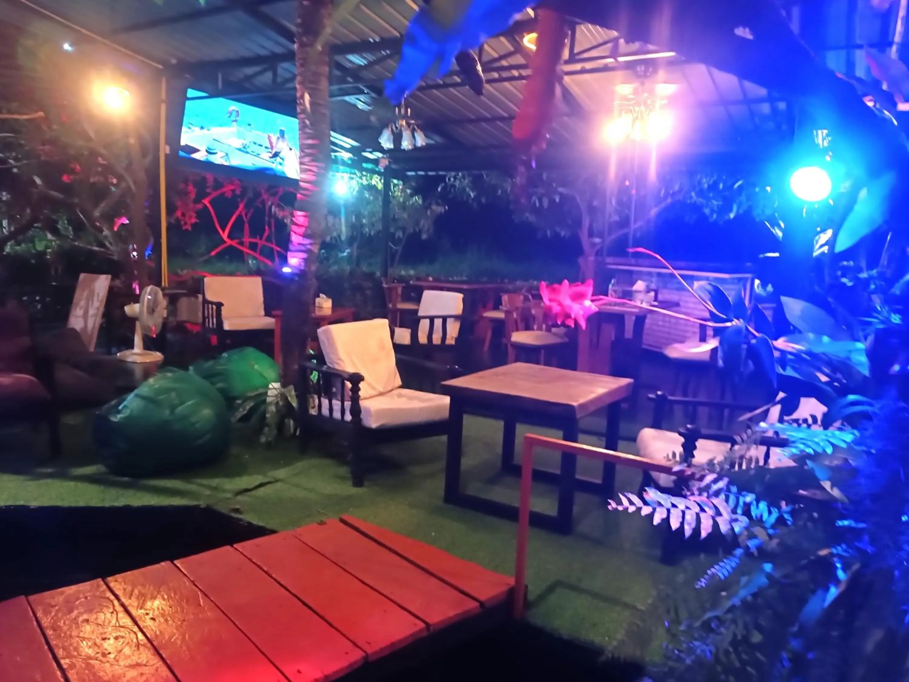 Restaurant/places to eat in OASIS Phuket Airport