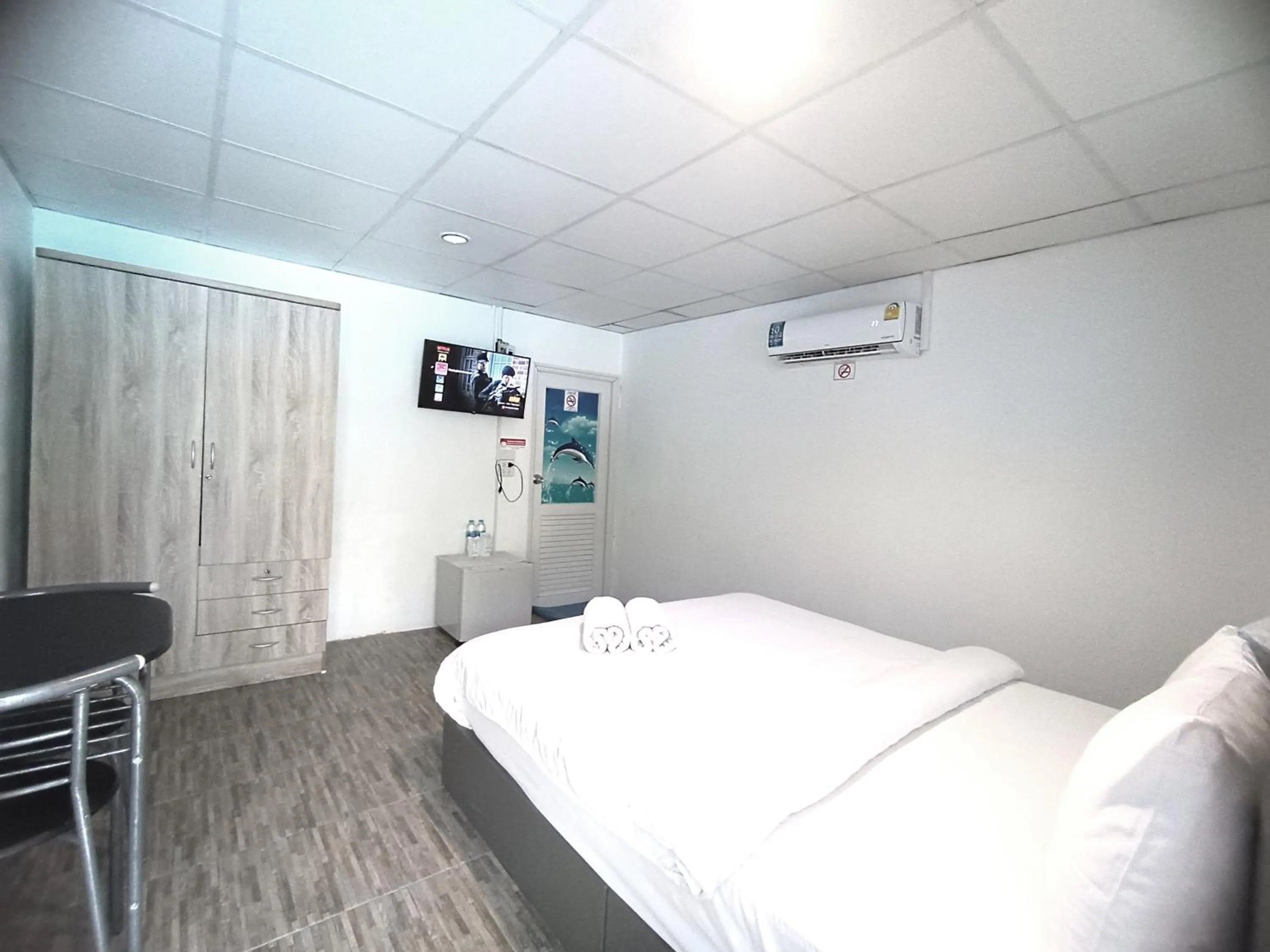 Bed in OASIS Phuket Airport