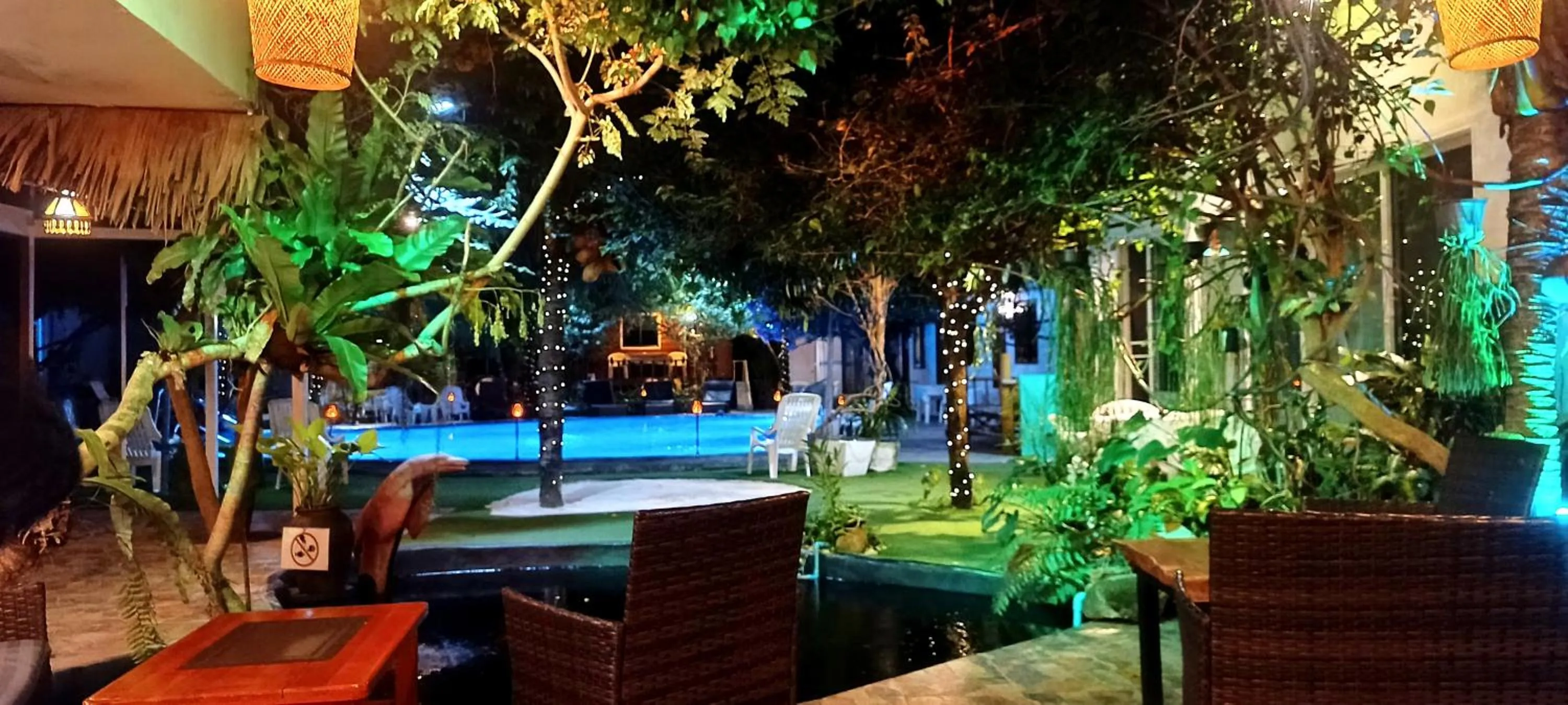 Restaurant/places to eat in OASIS Phuket Airport