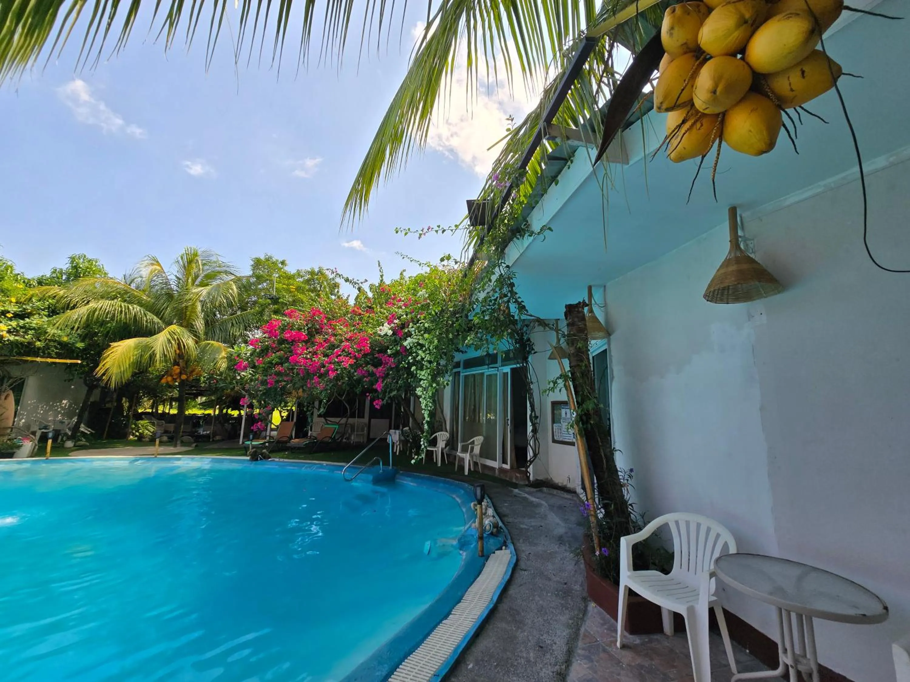 OASIS Phuket Airport