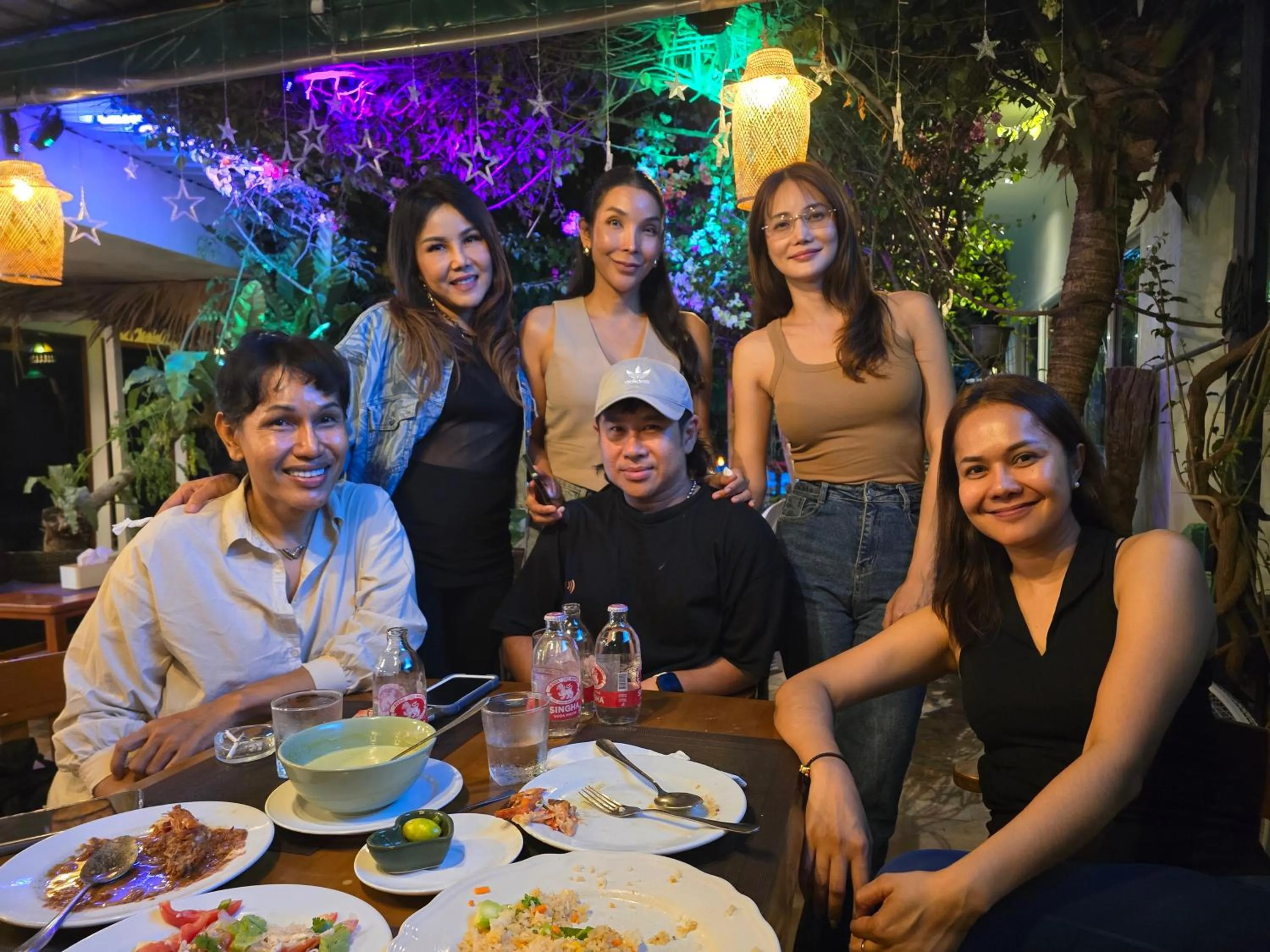group of guests in OASIS Phuket Airport