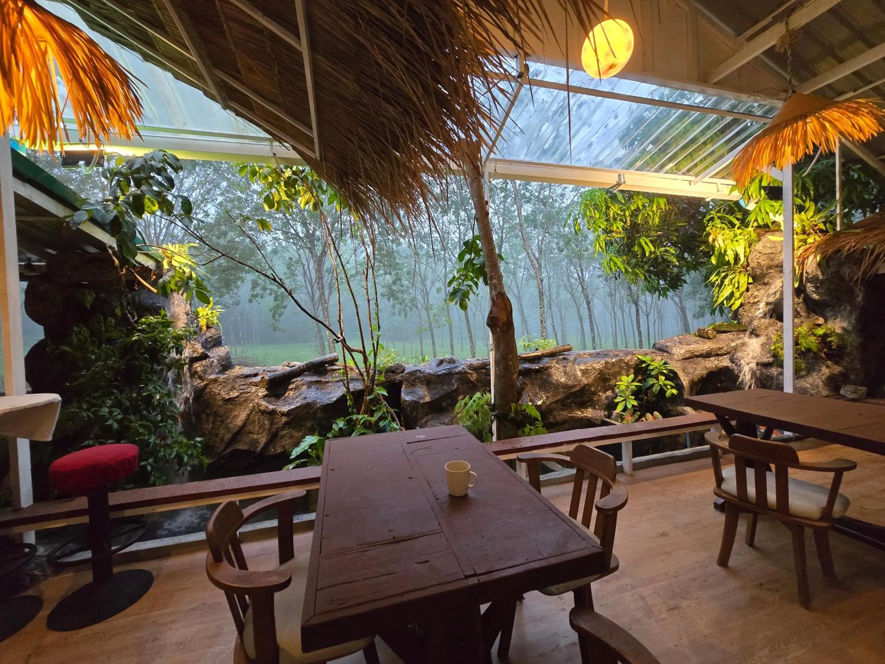 Restaurant/places to eat in OASIS Phuket Airport