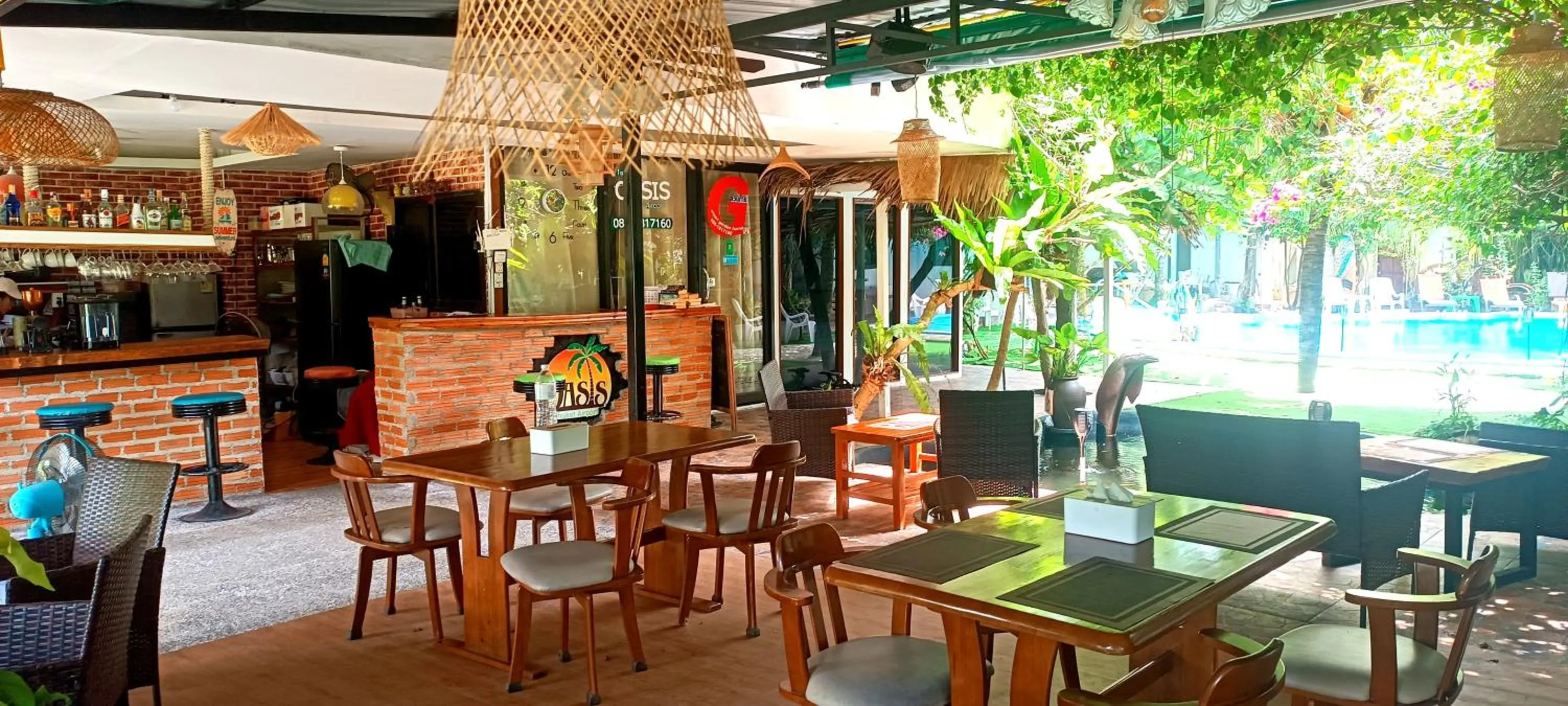 Restaurant/places to eat in OASIS Phuket Airport
