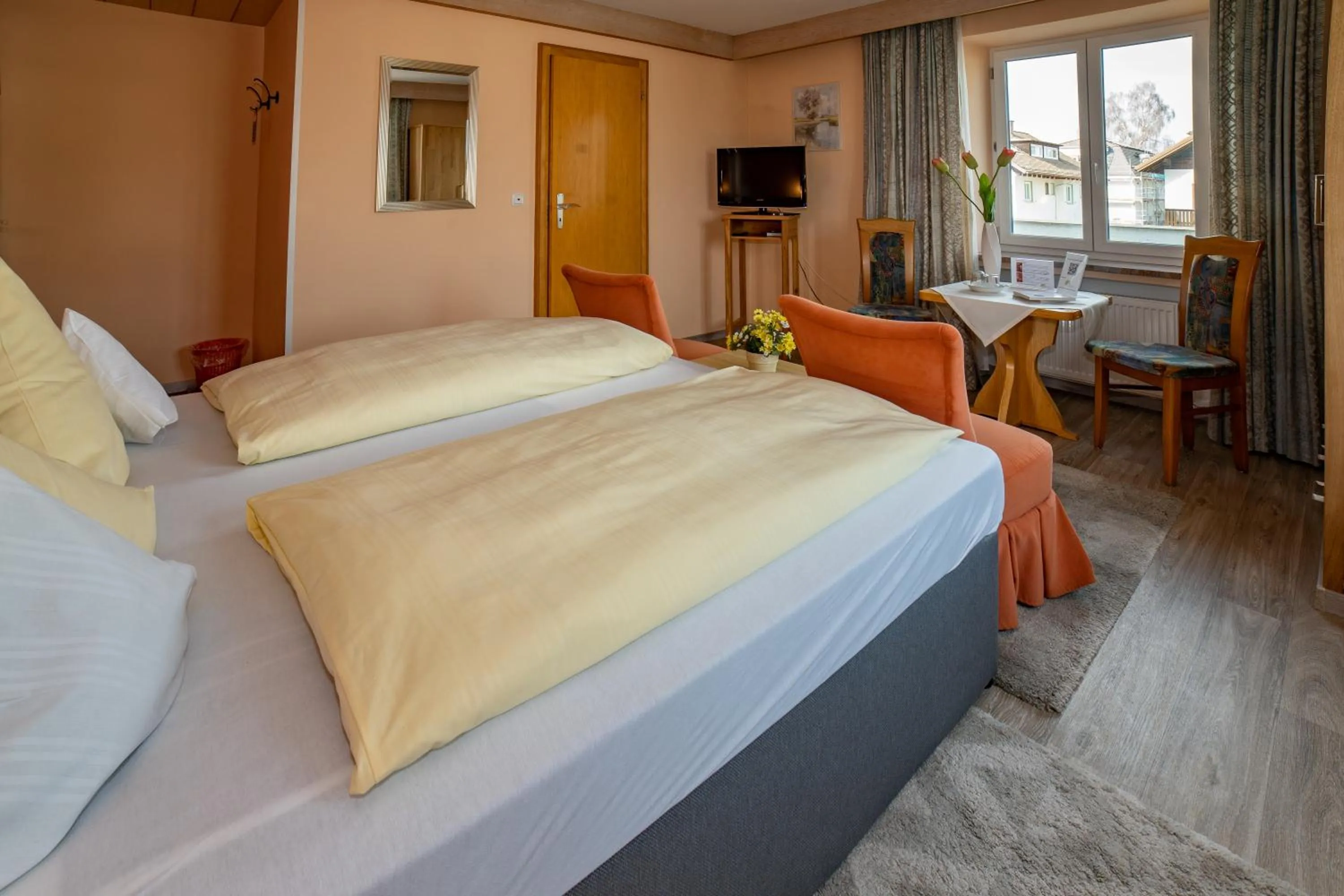 Photo of the whole room, Bed in Kneipp-Kurhotel Emilie