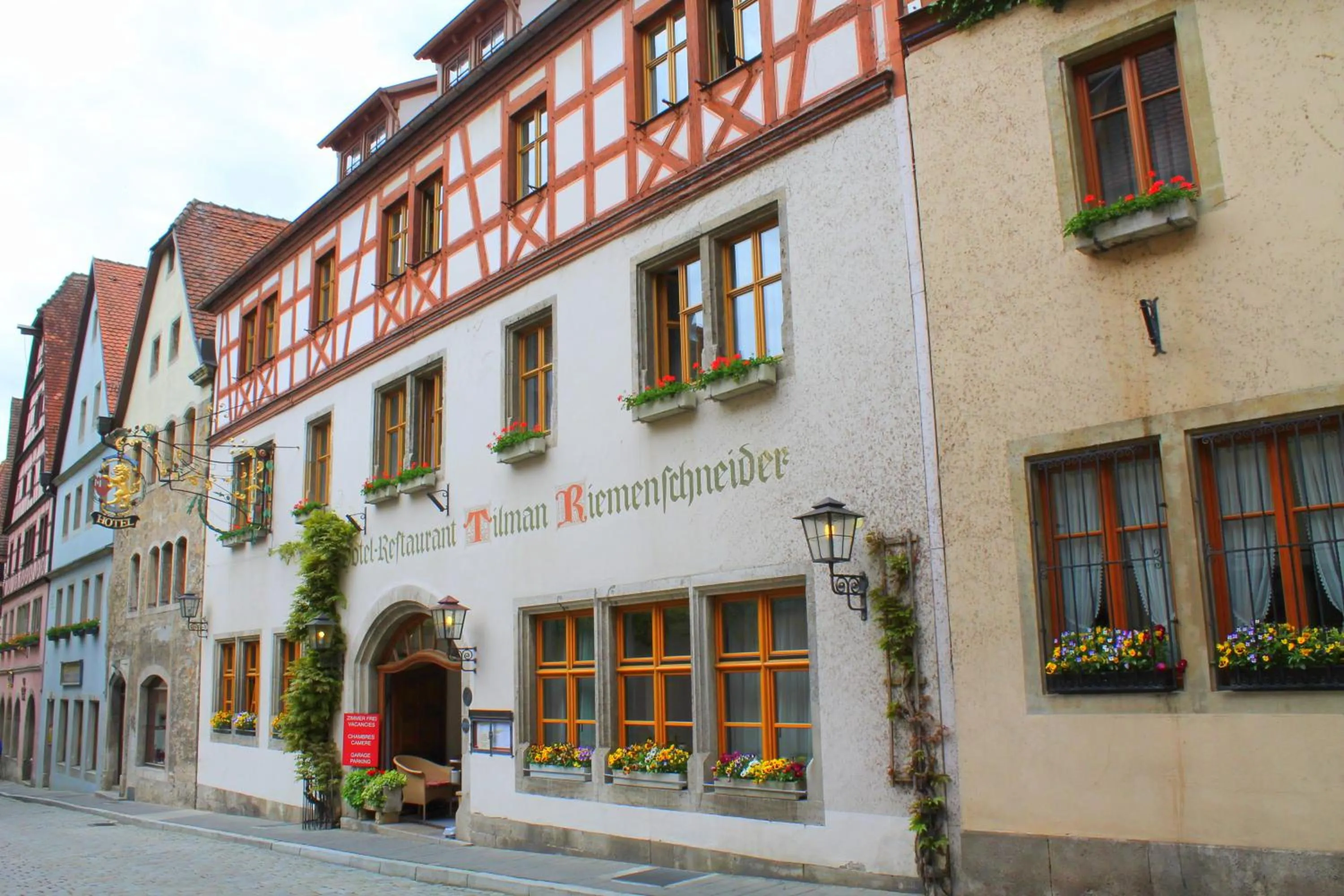 Property building in Tilman Riemenschneider