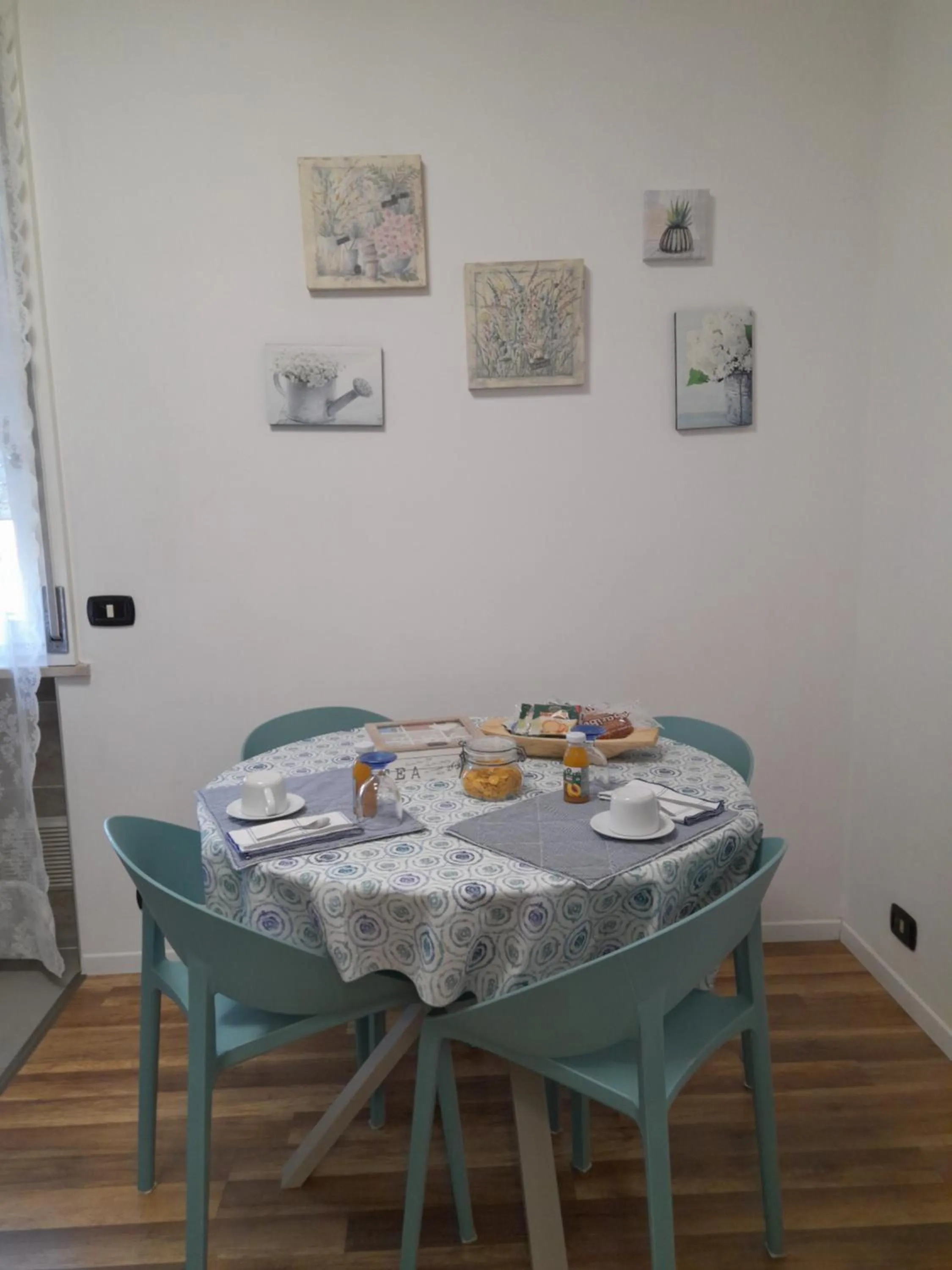 Food and drinks in Cristel Malpensa apartment