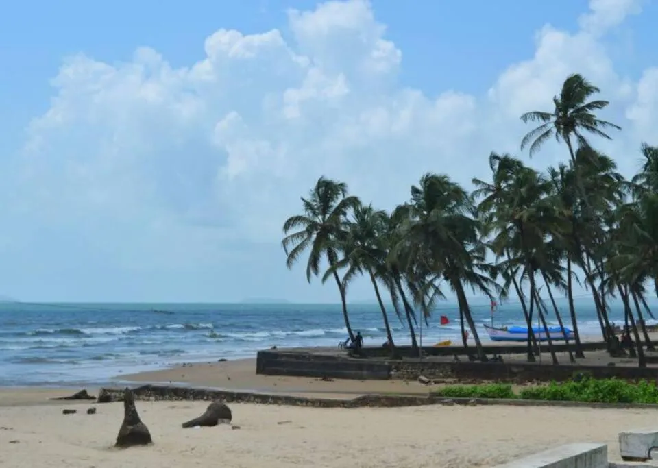 Beach in Villa Barbosa, 2 BHK Villa & Luxury Rooms near Colva, Sernabatim, Benaulim Beach