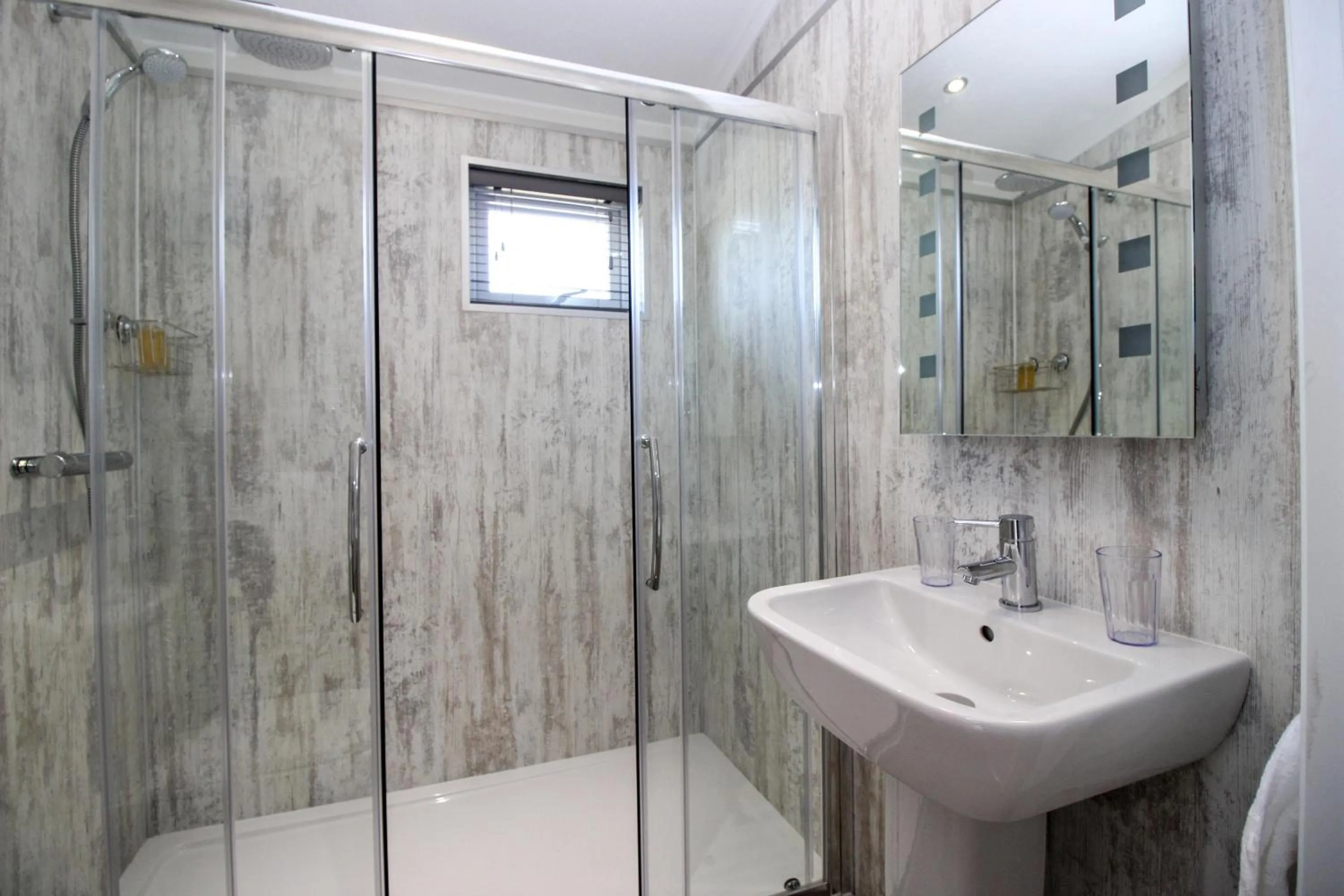 Bathroom in Hollicarrs - Stag Lodge