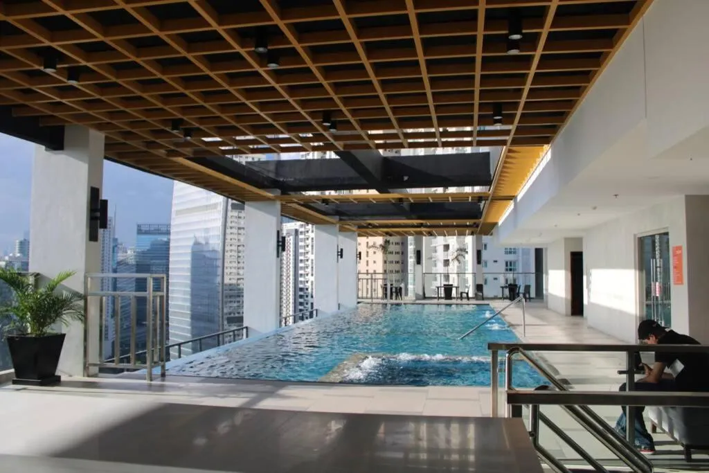 Swimming pool in A2J Luxury BGC Balcony Suite Near SM AURA Taguig