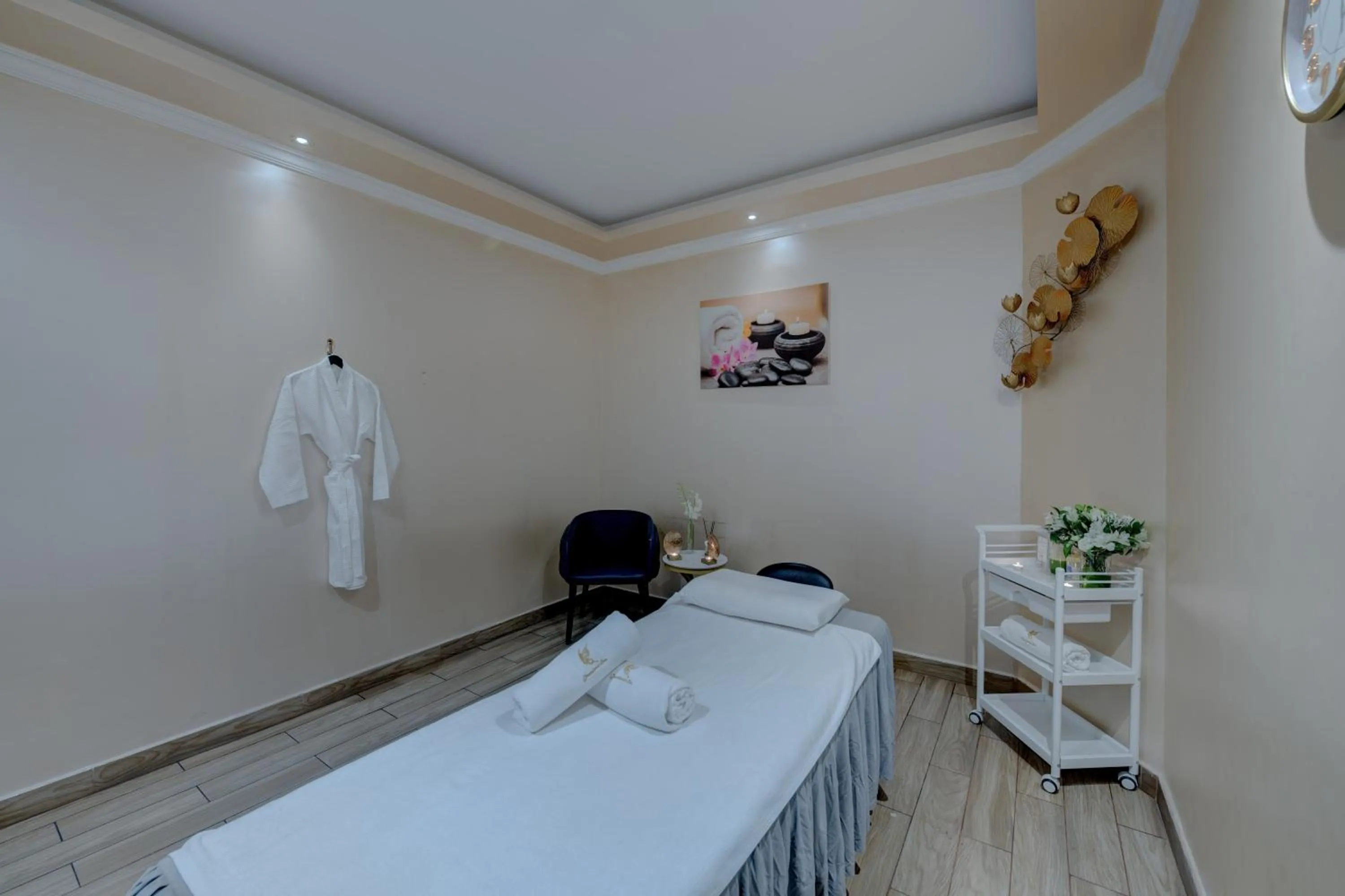 Massage in Hawthorn Suites by Wyndham Abu Dhabi City Center