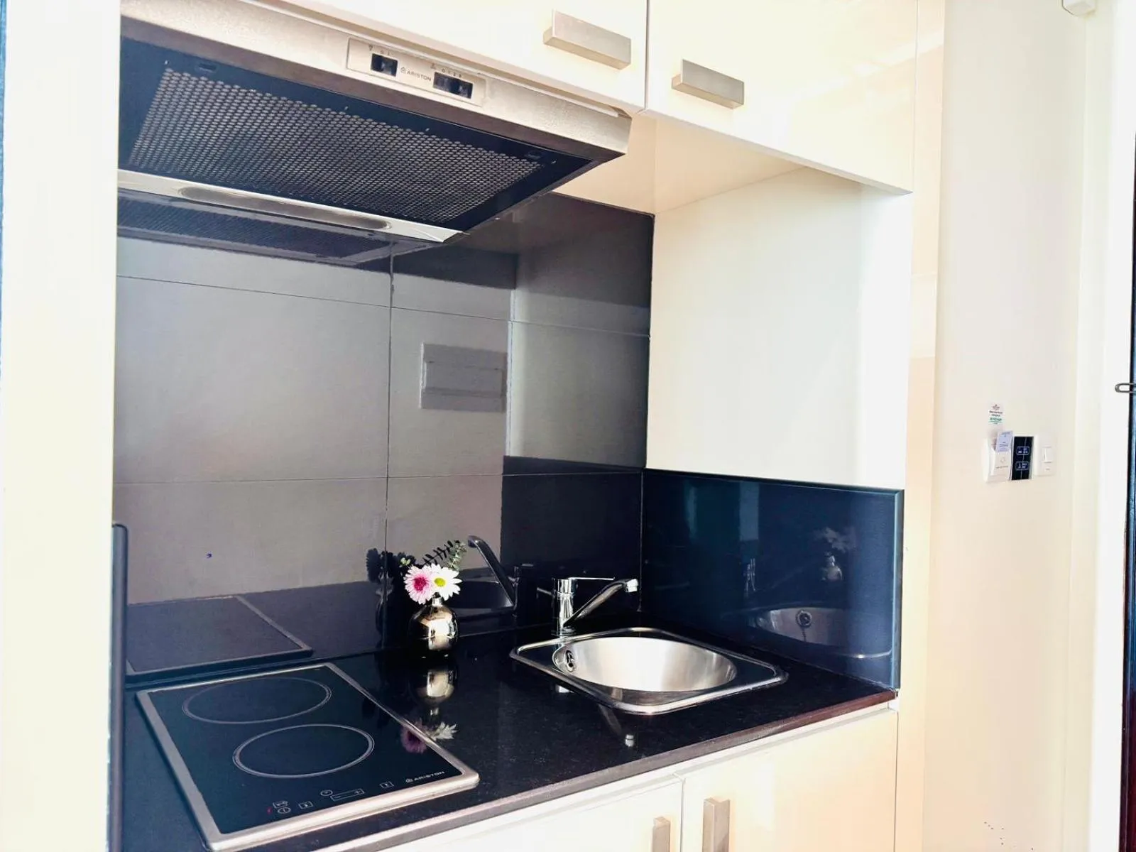 Kitchen or kitchenette in Hawthorn Suites by Wyndham Abu Dhabi City Center