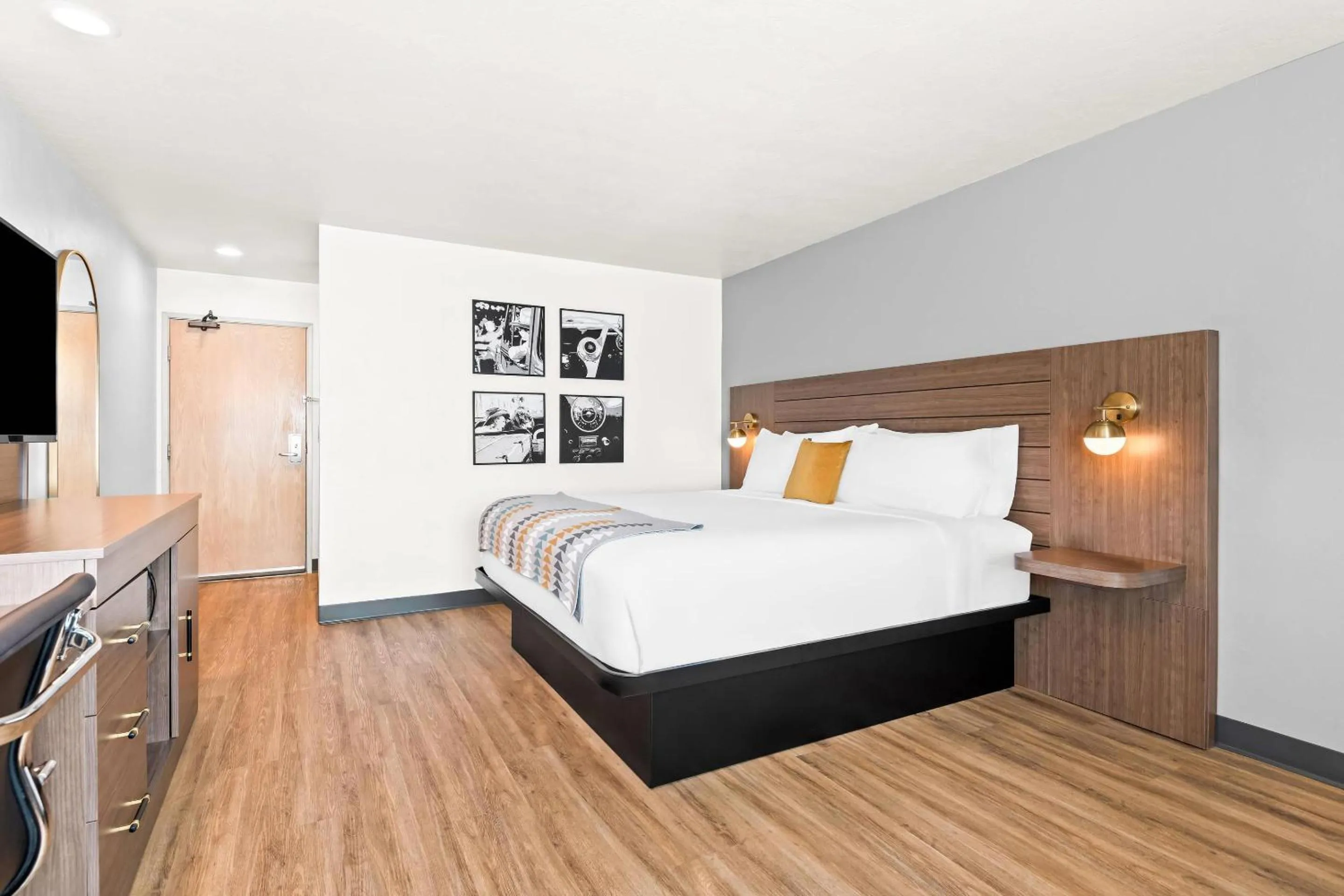 Bedroom, Bed in Maverick Hotel Eugene Near University, an Ascend Collection Hotel