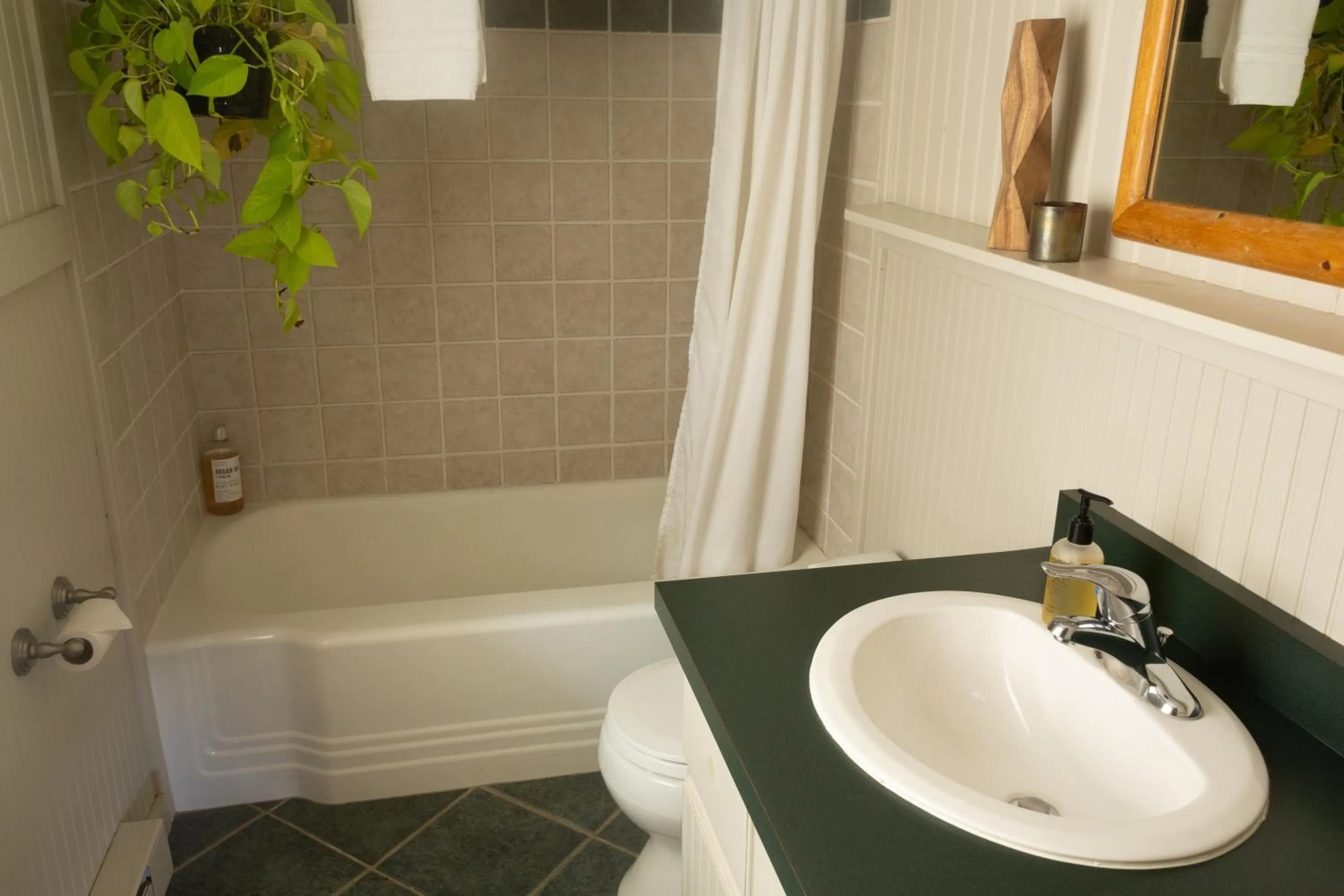 Bathroom in Beyul Retreat