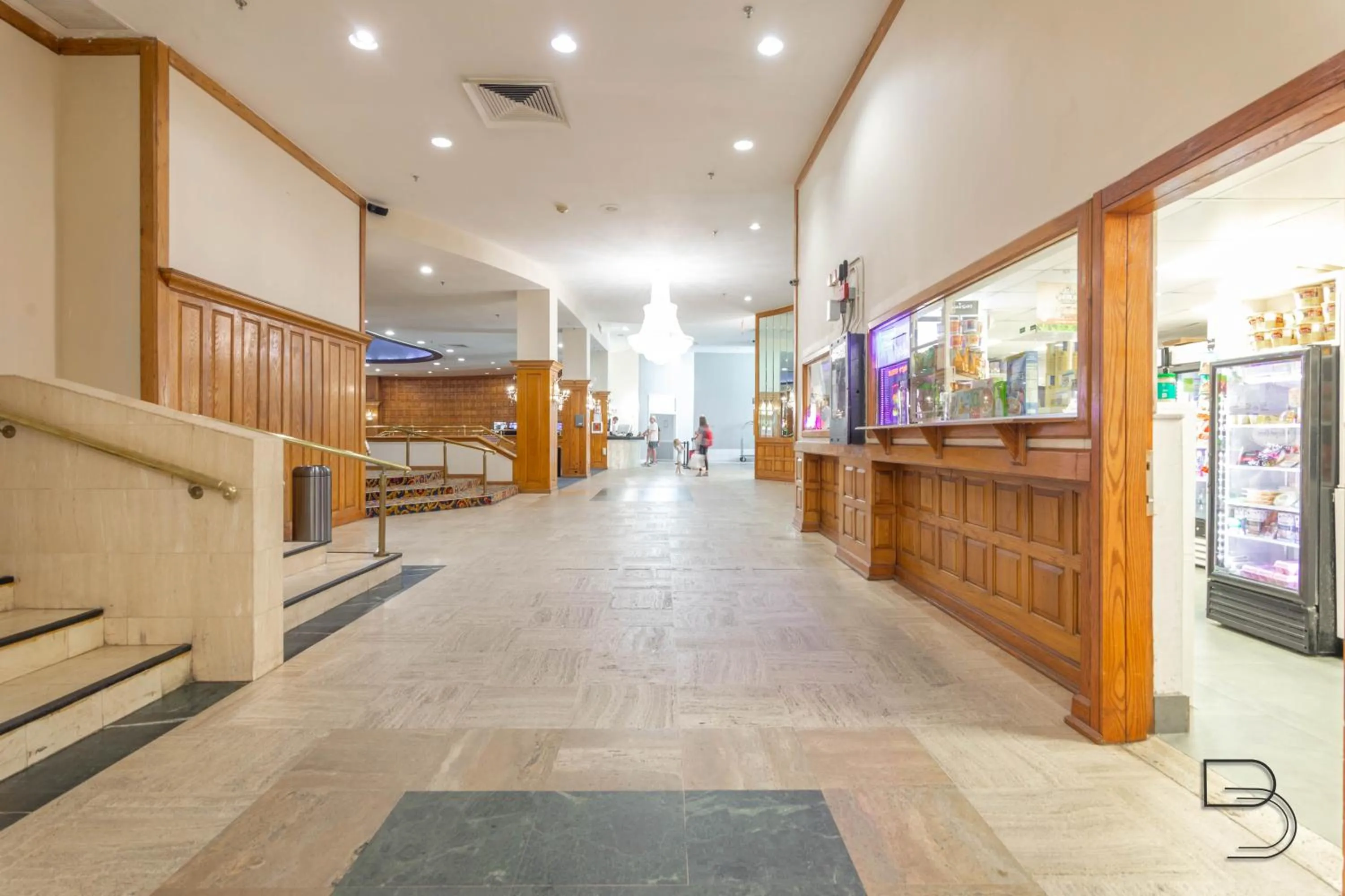 Supermarket/grocery shop in Girasole Rentals