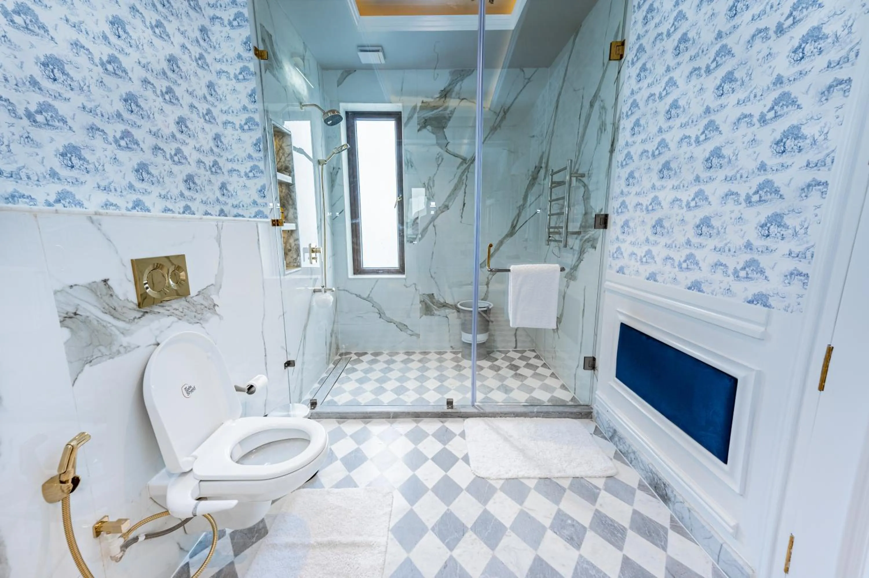 Bathroom in The Manor Luxury Apartments, Shimla