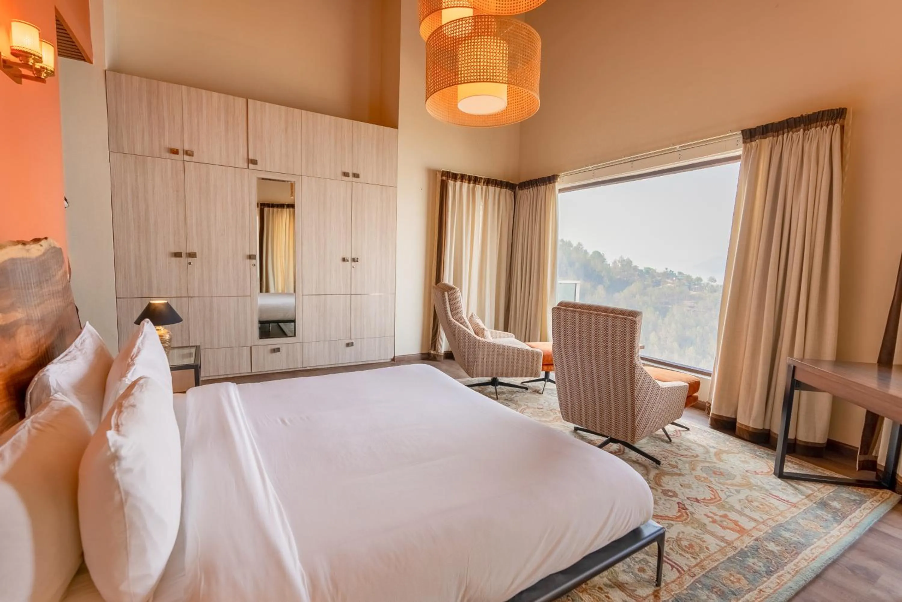 View (from property/room), Bed in The Manor Luxury Apartments, Shimla