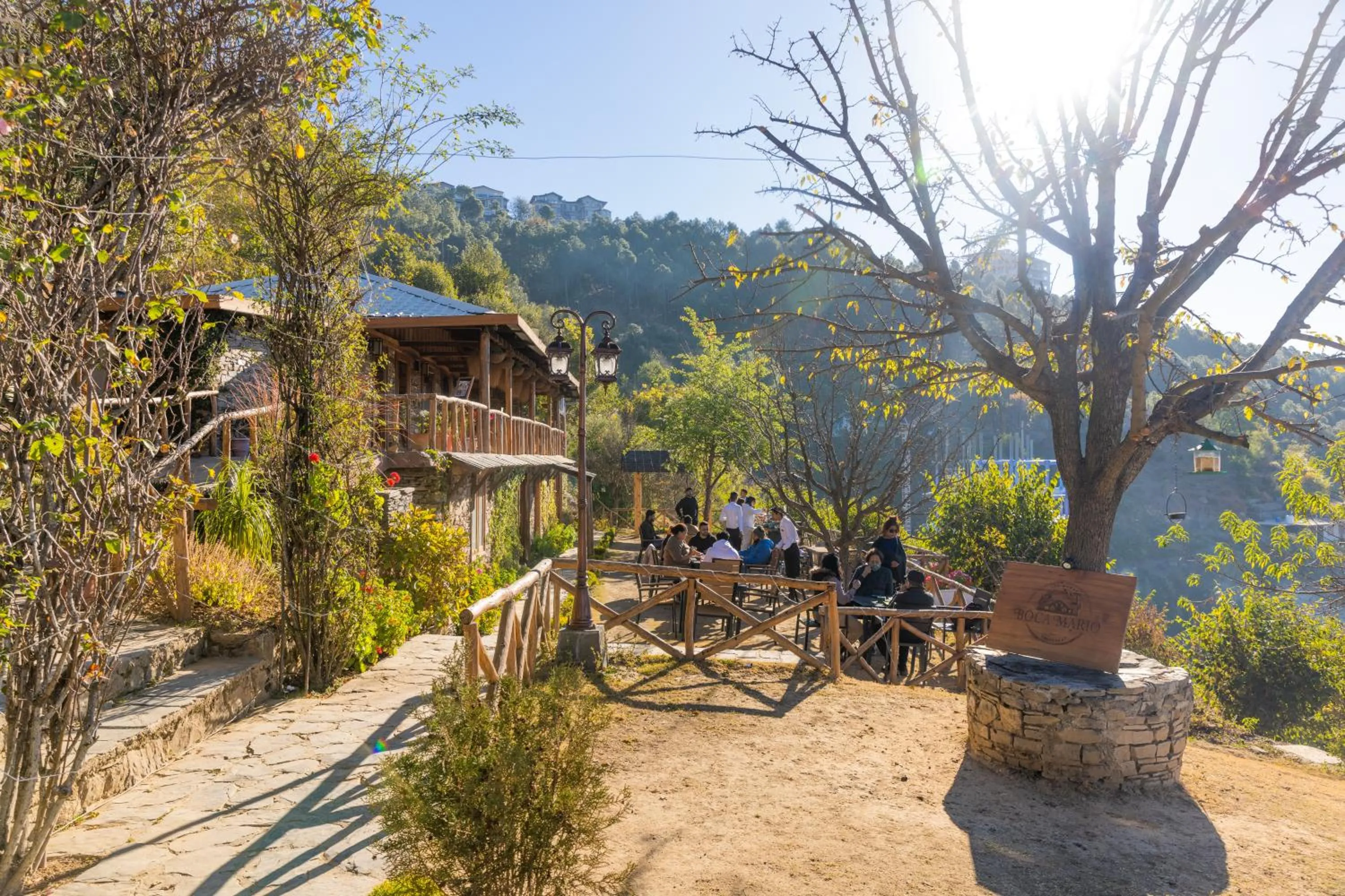 Restaurant/places to eat in The Manor Luxury Apartments, Shimla