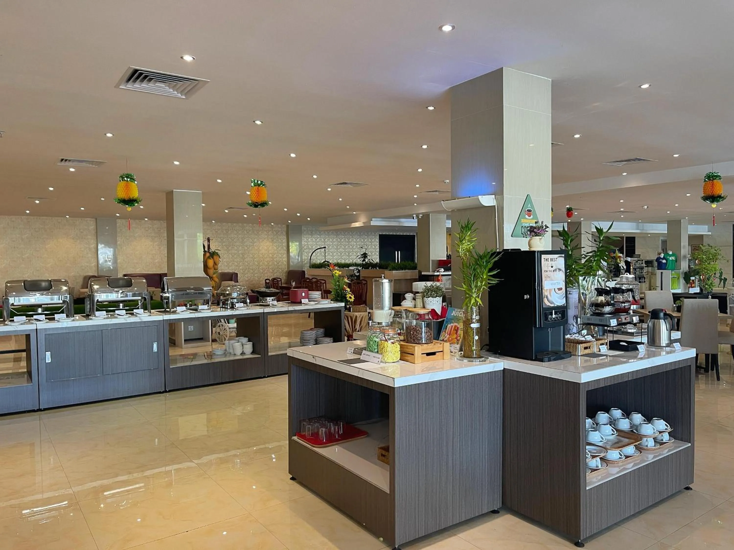 Restaurant/places to eat in Grand Sydney Hotel