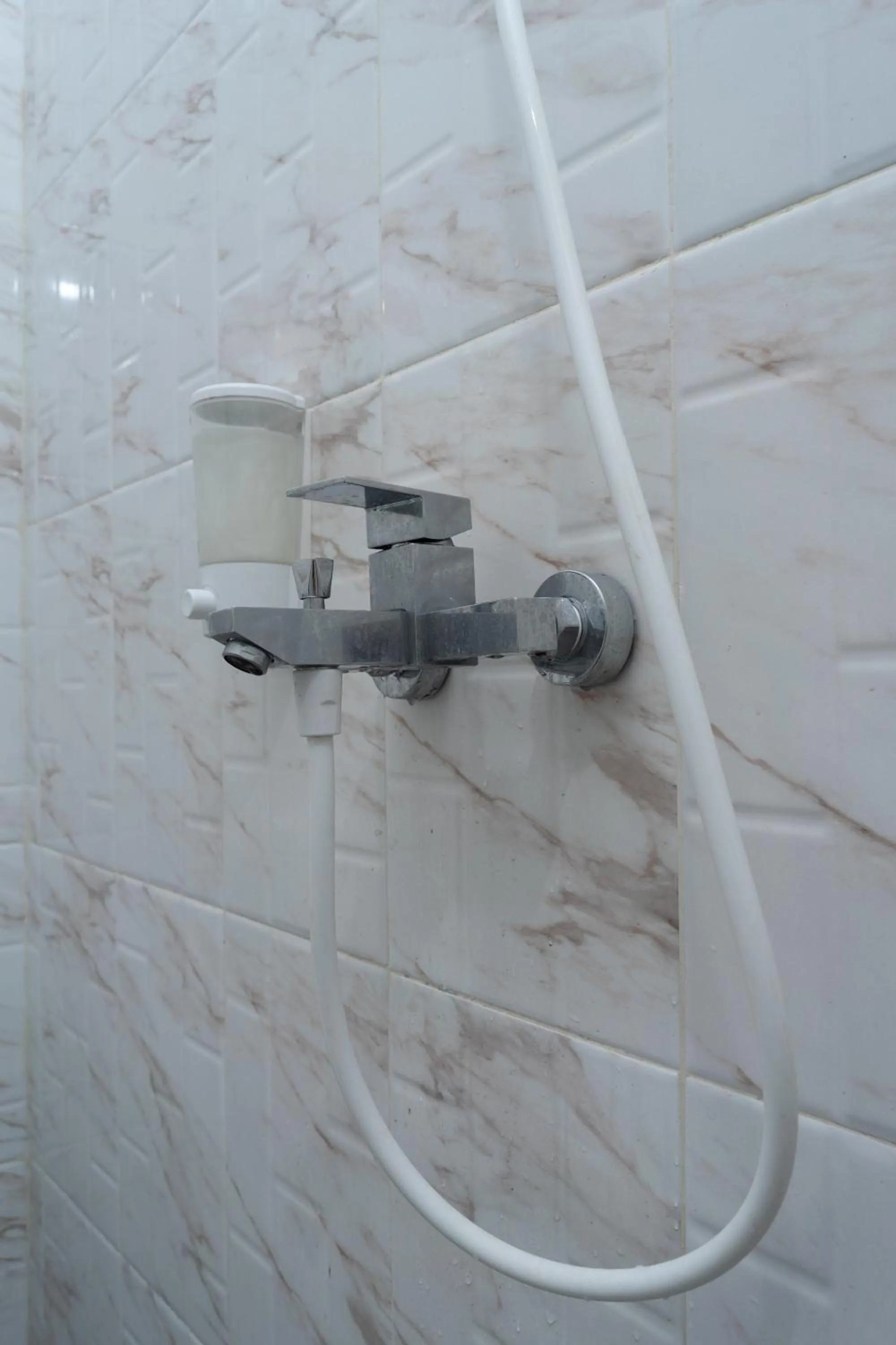 Shower in hotel padma tangerang