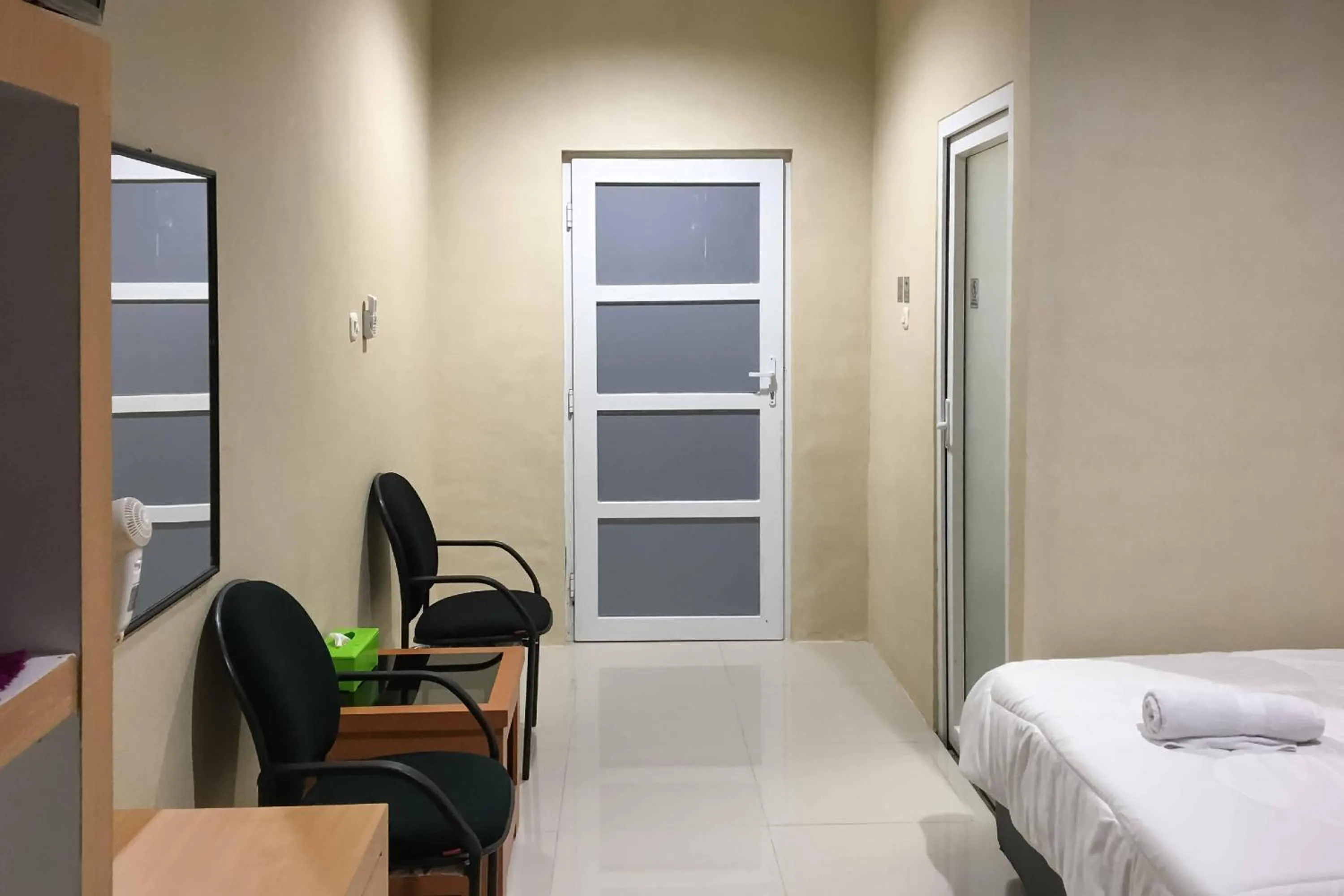 Bedroom, Bed in Wisma Syariah UINSU Medan Mitra RedDoorz