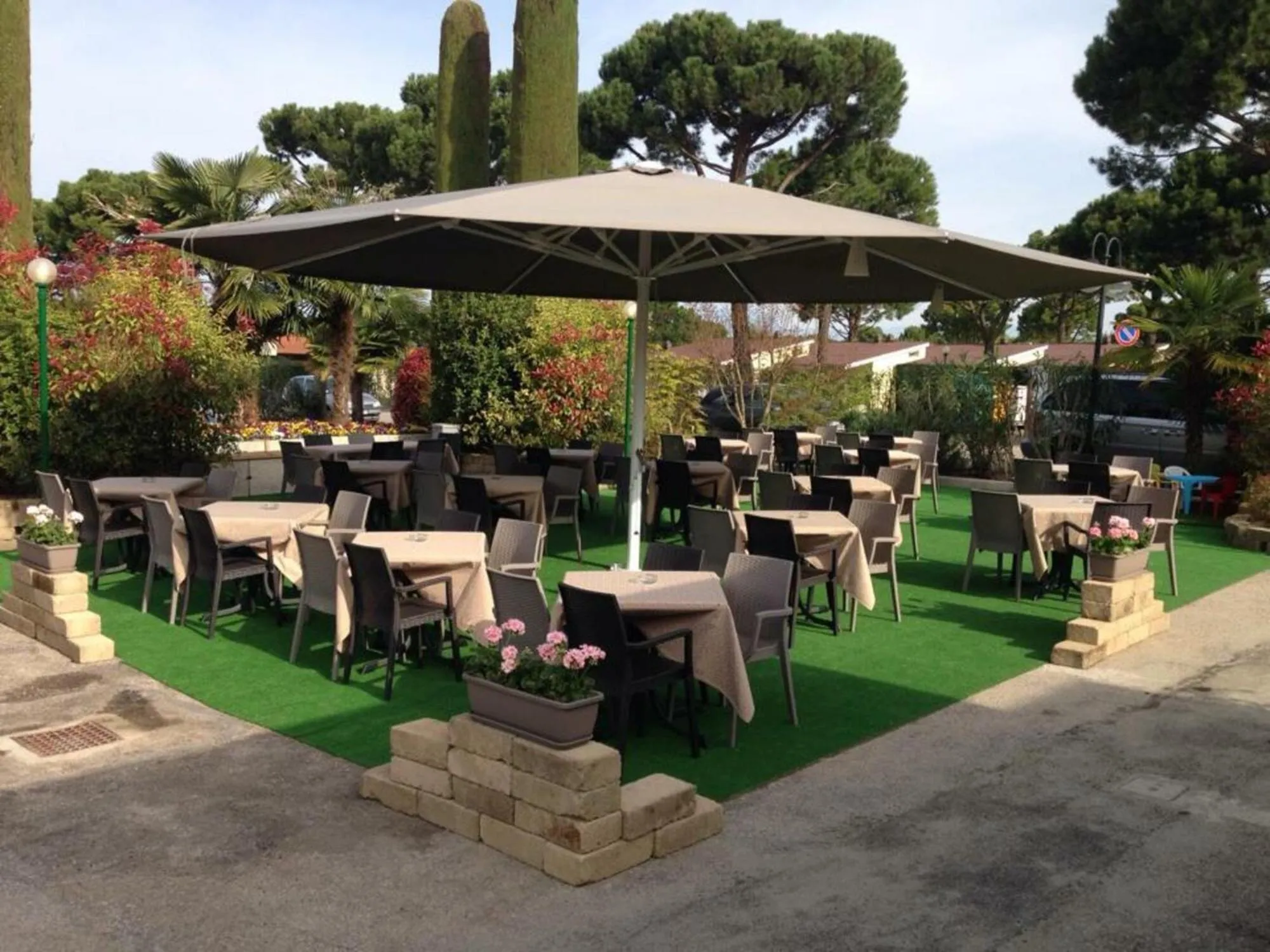 Restaurant/places to eat in Villaggio Colombare