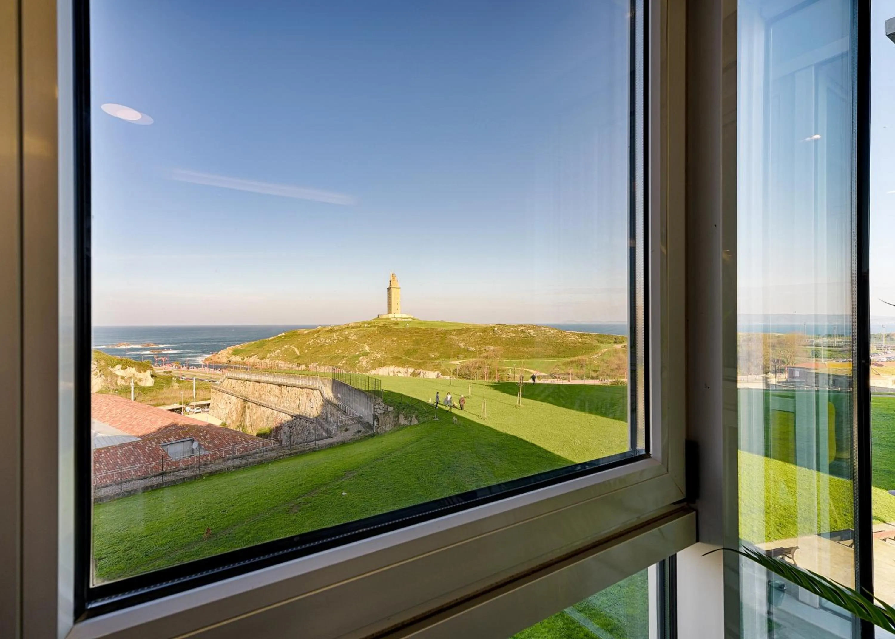 Photo of the whole room in TH Apartments by Como en Casa