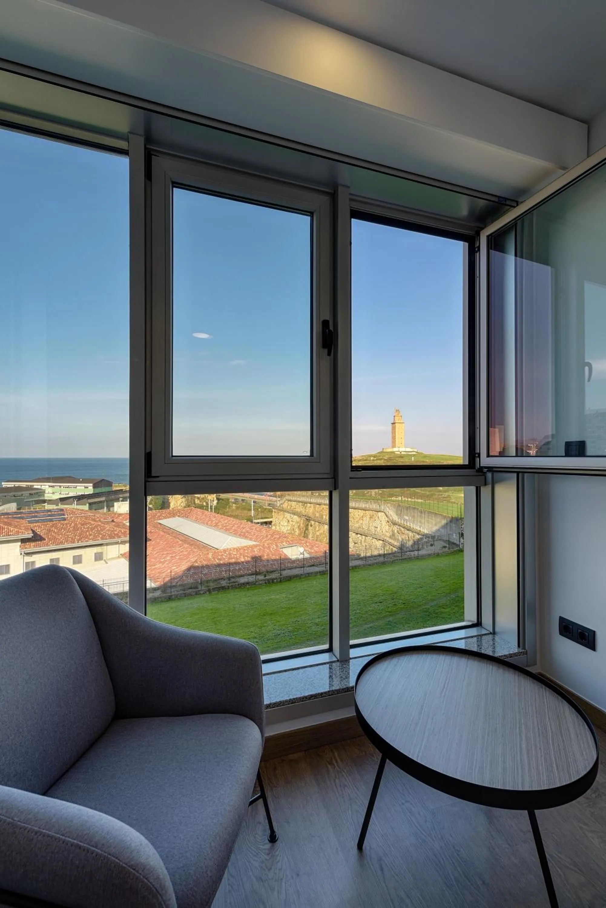 Living room in TH Apartments by Como en Casa