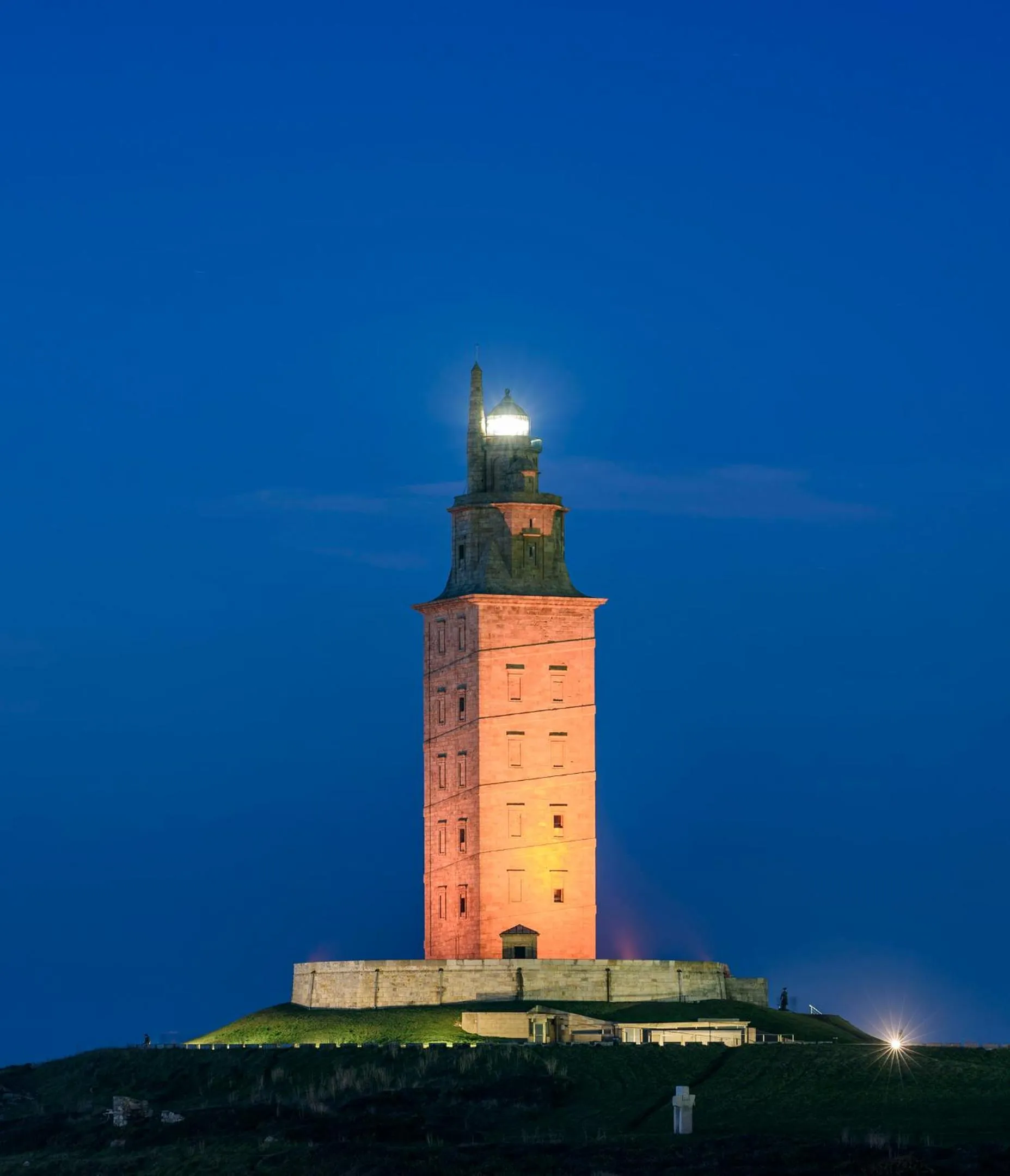 Nearby landmark in TH Apartments by Como en Casa