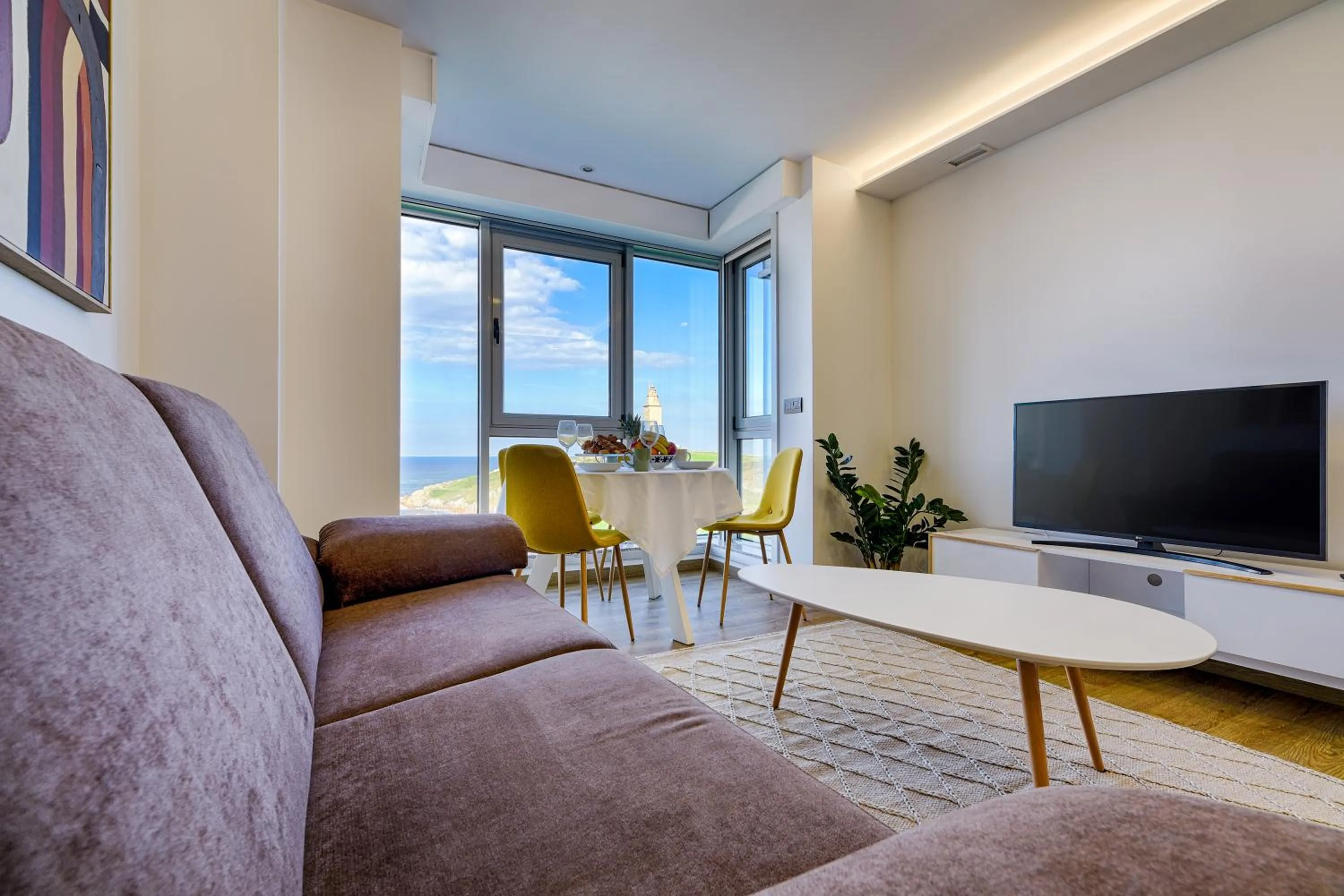 TV and multimedia in TH Apartments by Como en Casa