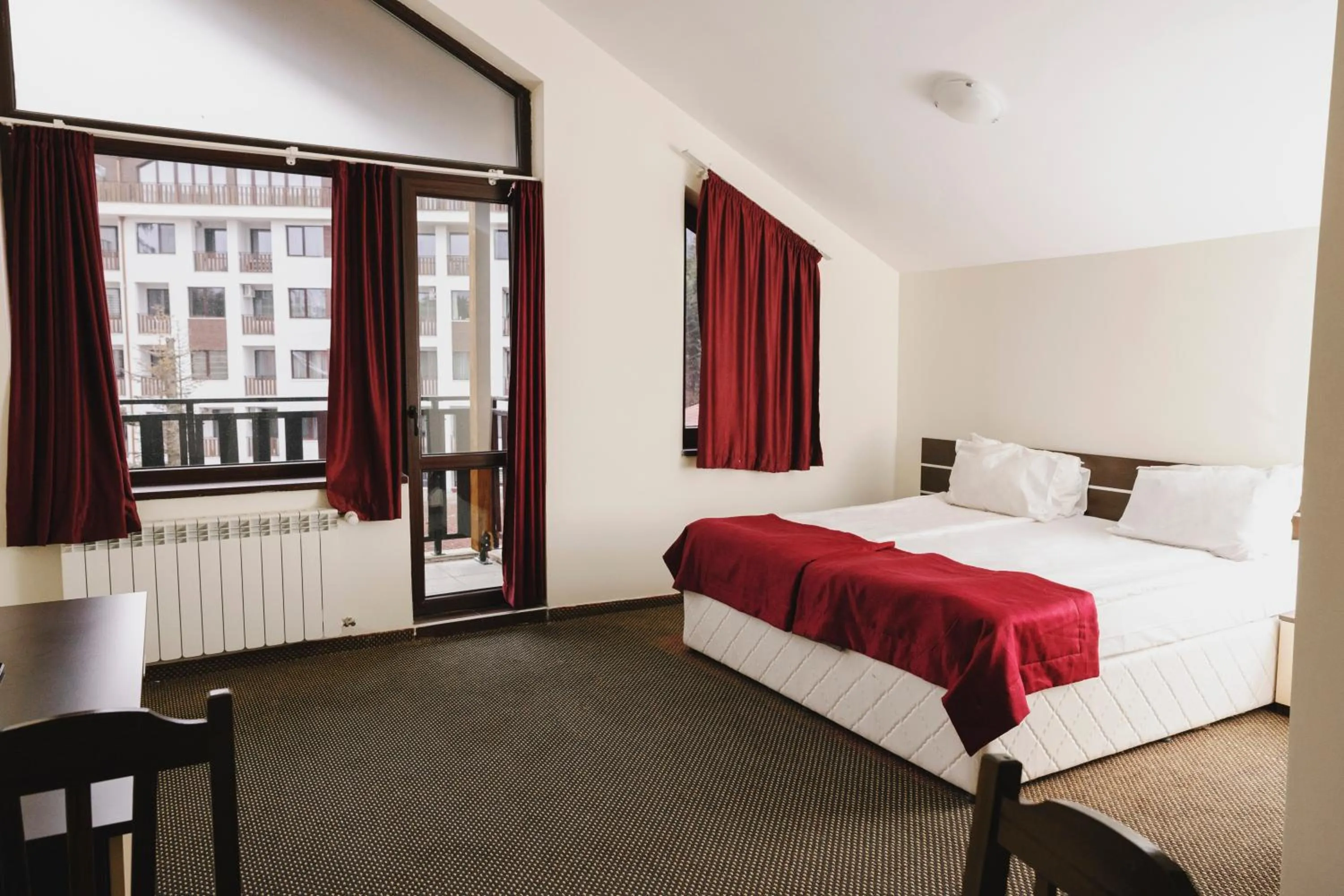 Bed in Borovets Green Hotel