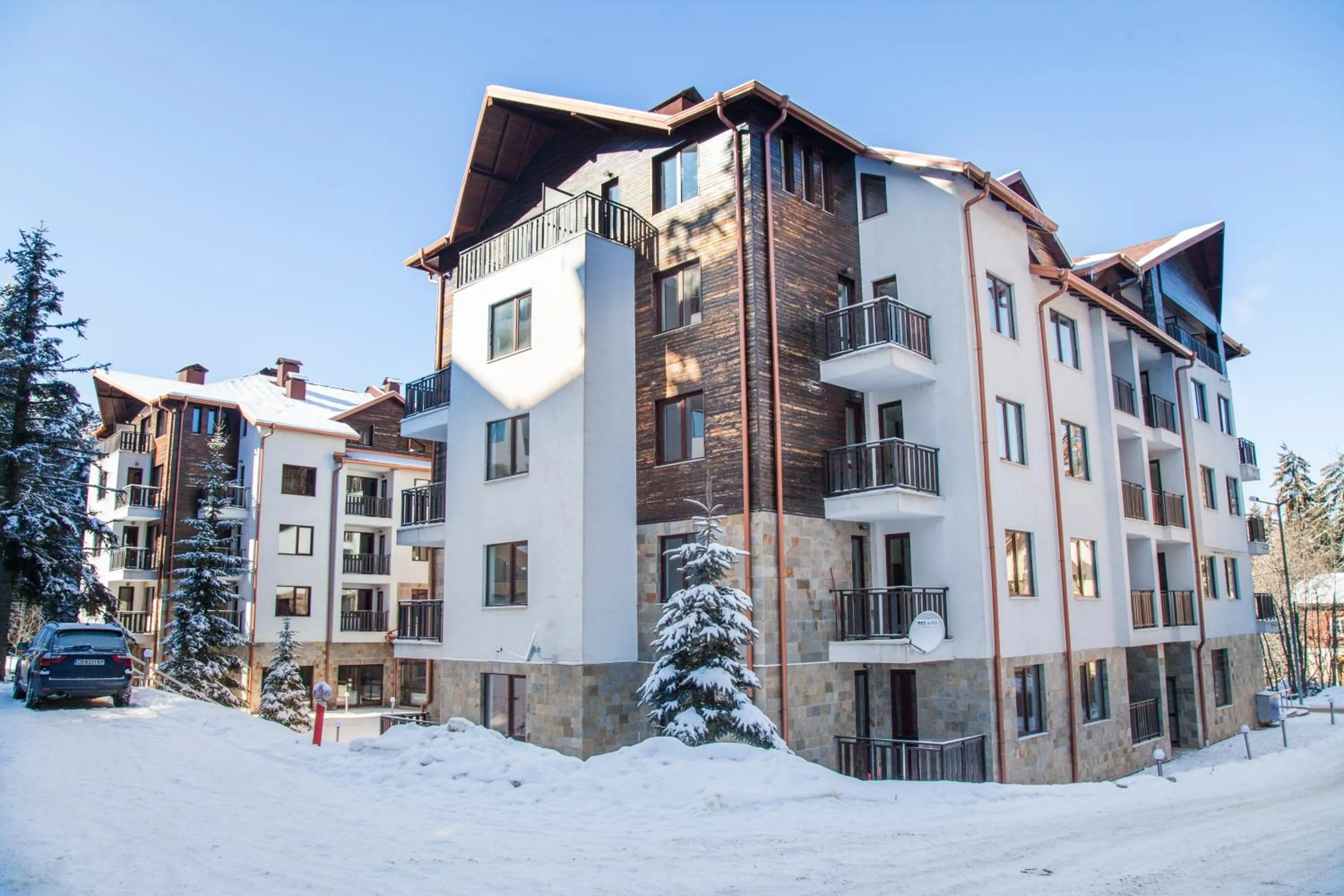 Property building in Borovets Green Hotel