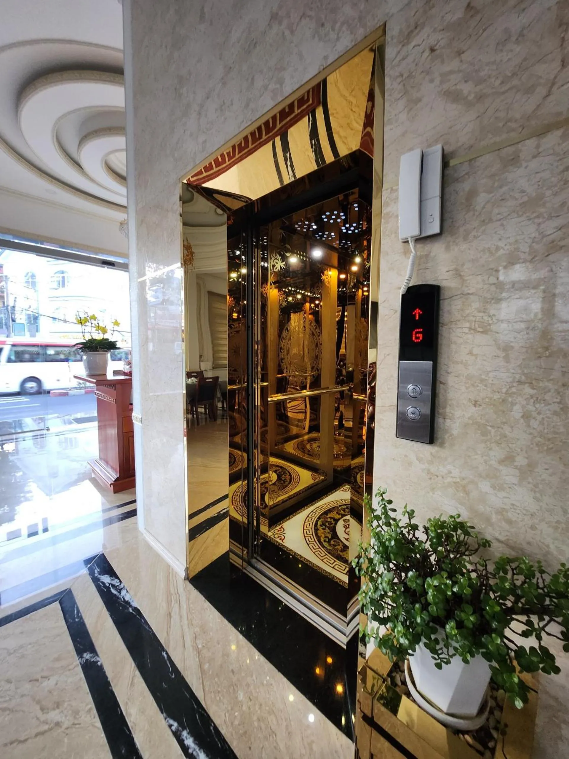 elevator in Crown Dalat Hotel