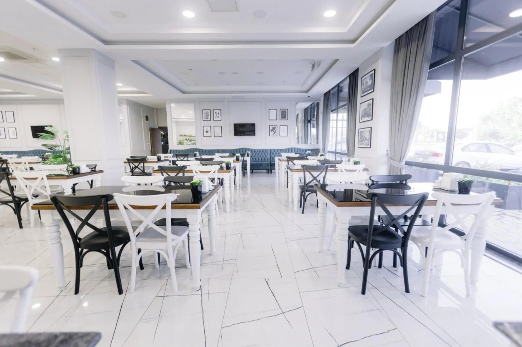 Restaurant/places to eat in Sakarya Hotel