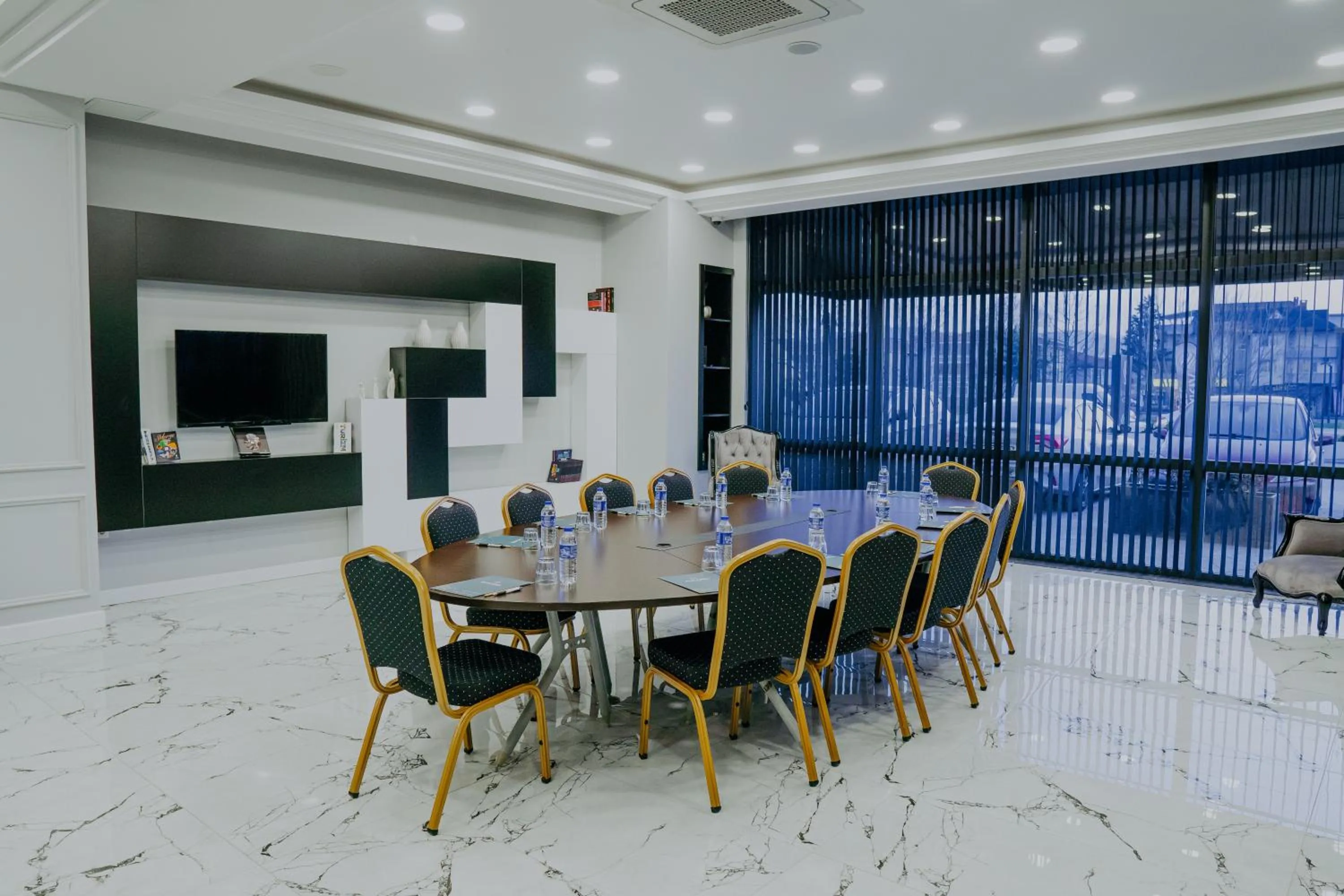 TV and multimedia in Sakarya Hotel