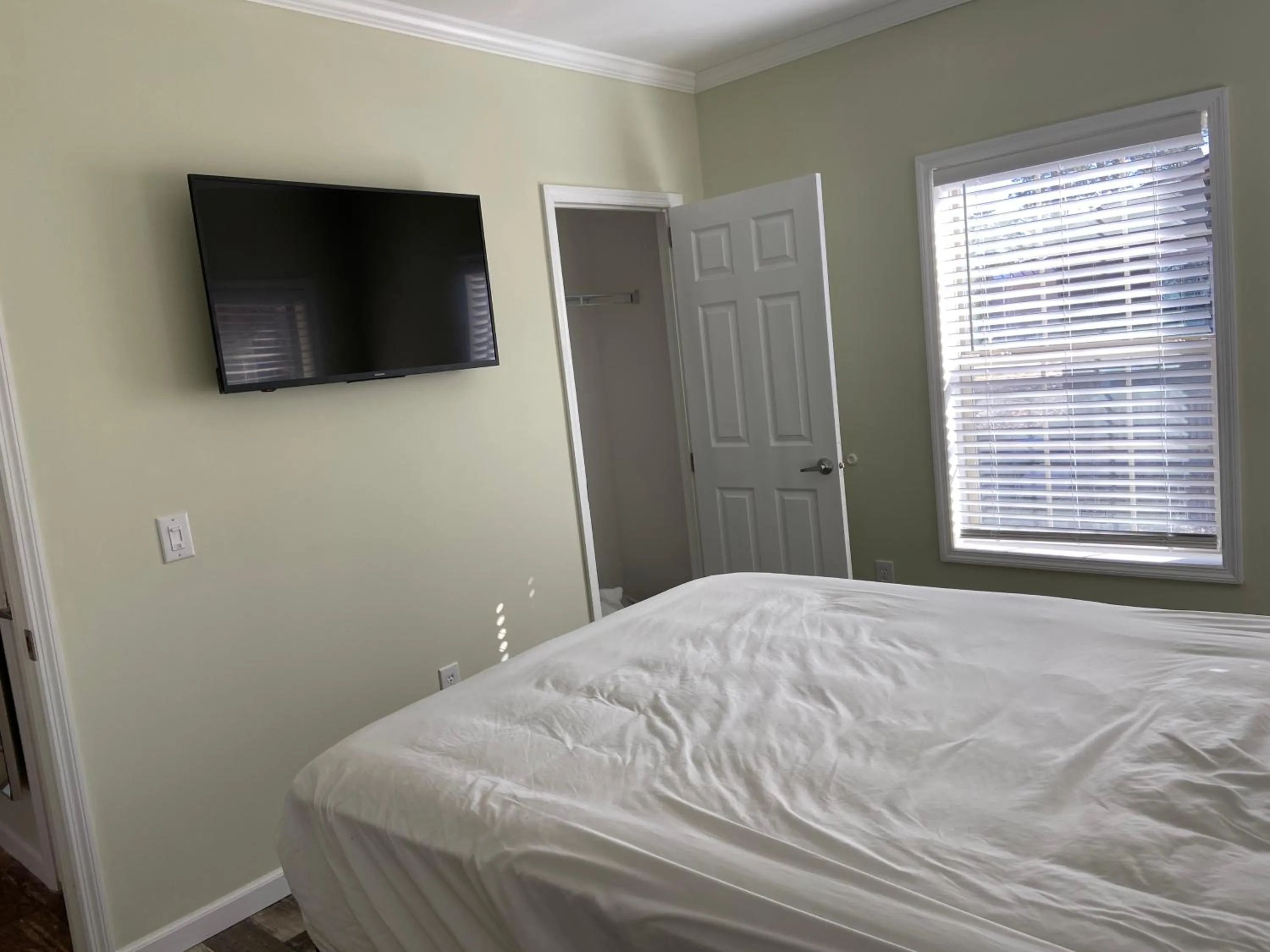 Bed in Swan Lake Resort