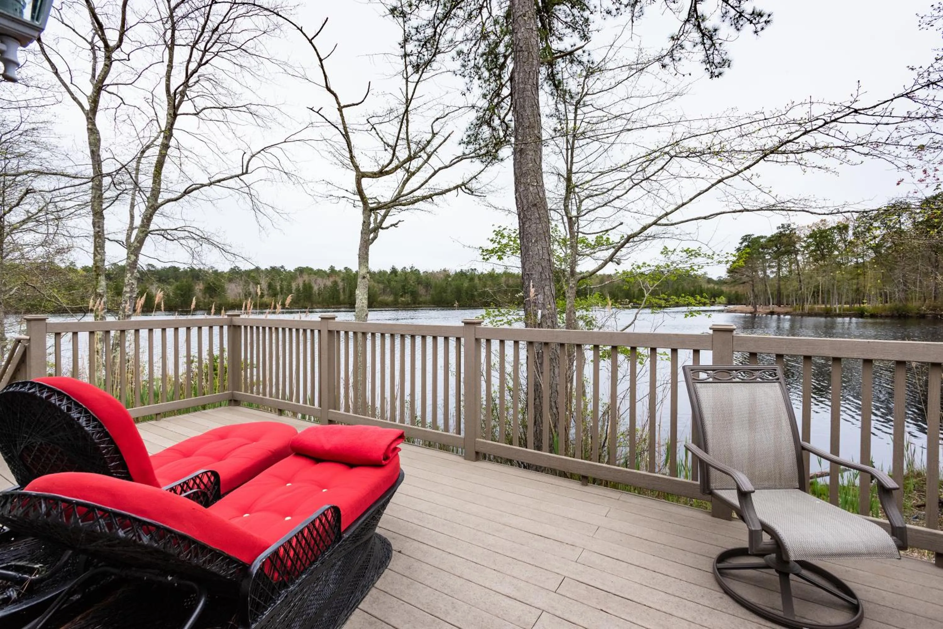 Lake view in Swan Lake Resort