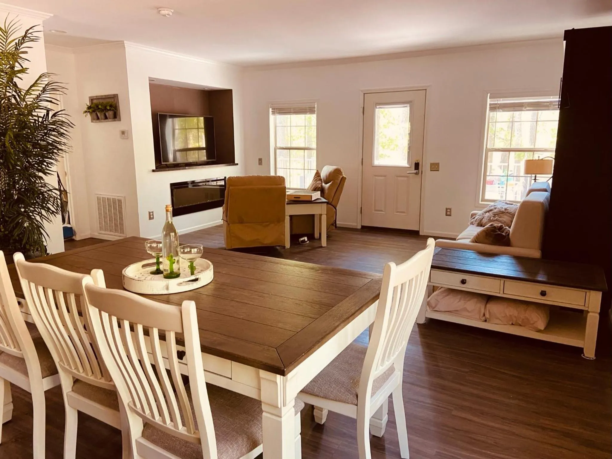 TV and multimedia in Swan Lake Resort