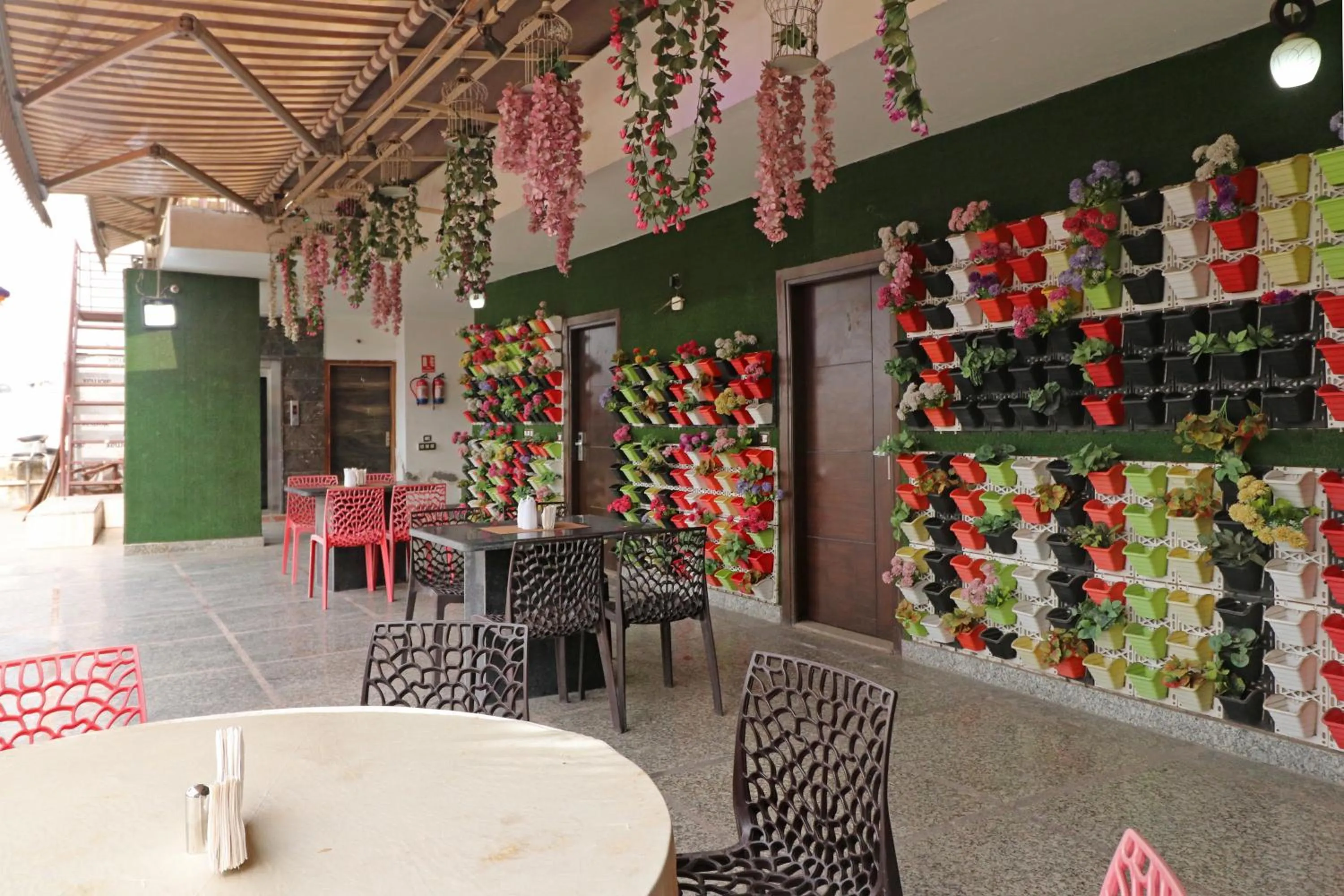 Restaurant/places to eat in Hotel Mannat international by Mannat