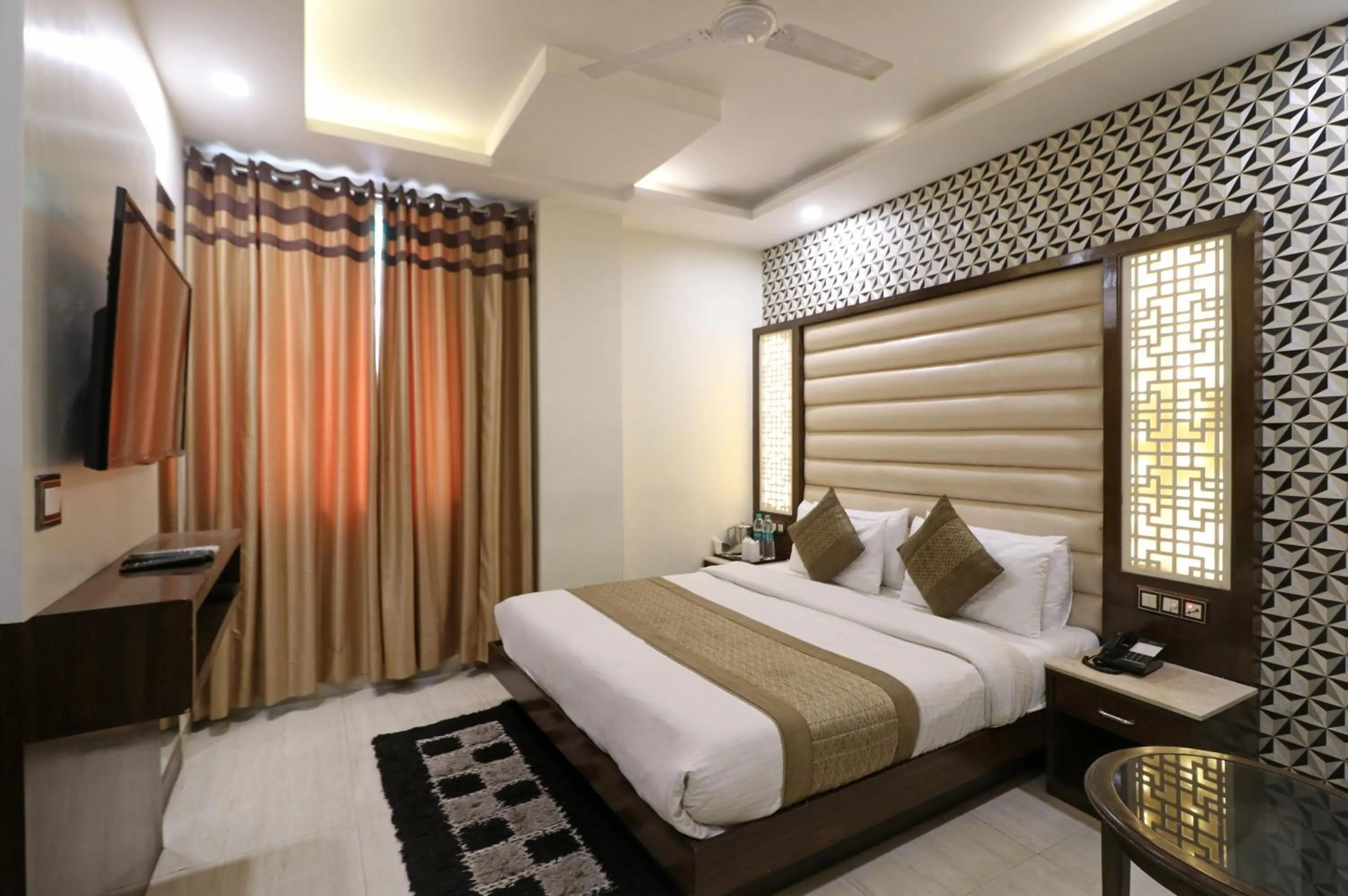 Bed in Hotel Mannat international by Mannat