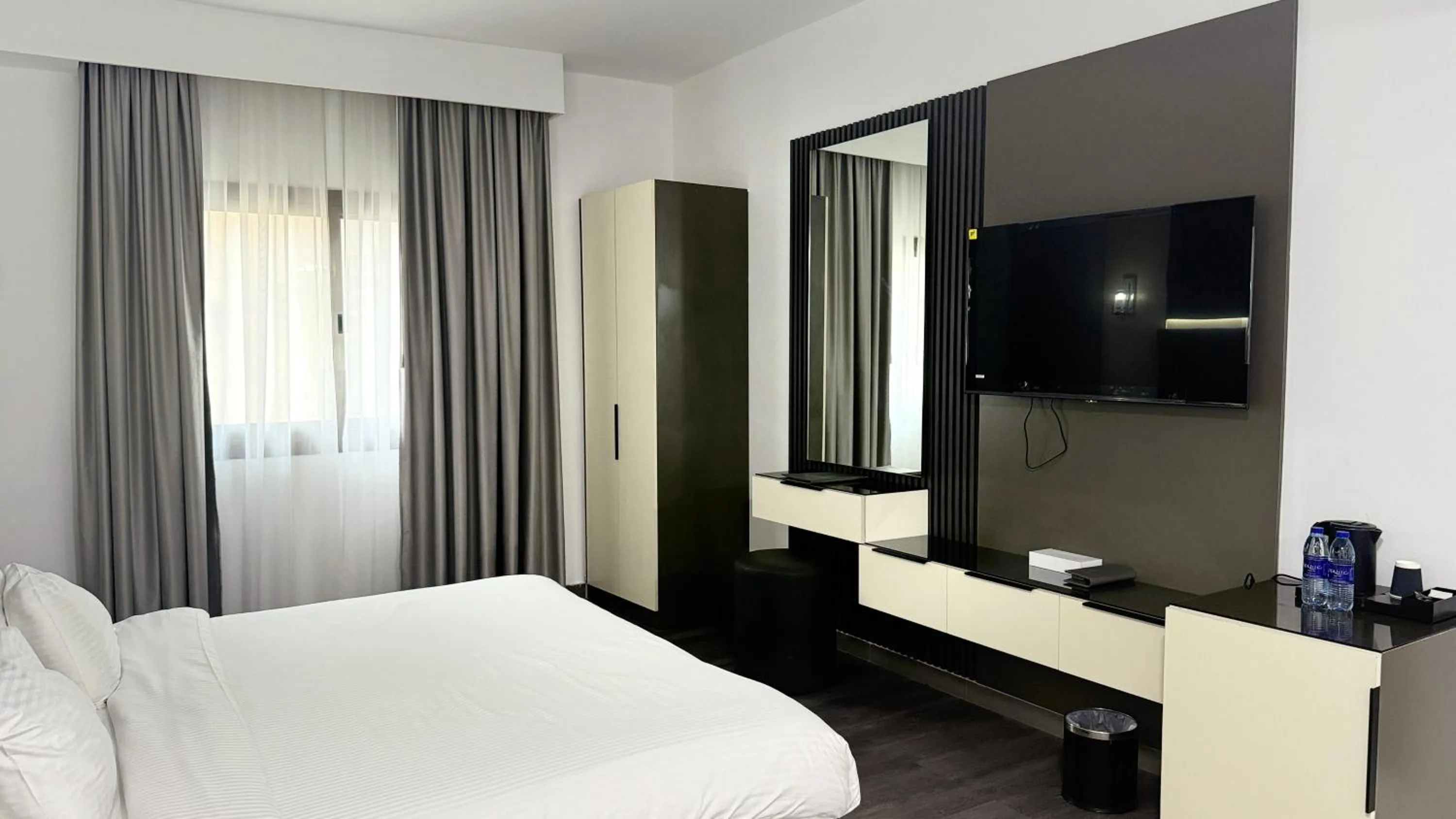 TV and multimedia, Bed in Palette Sharjah Aparthotel formerly Royal Tulip
