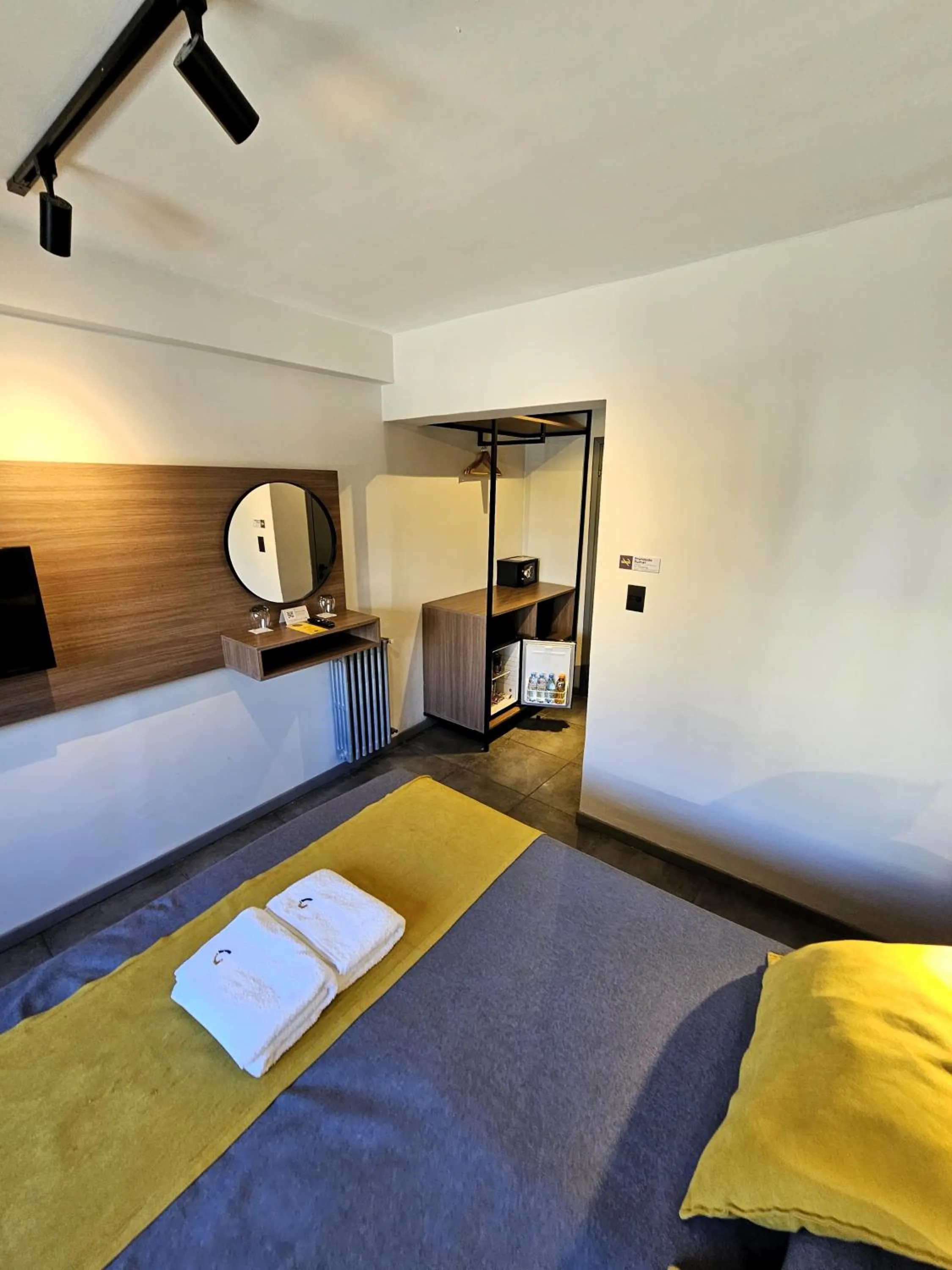 minibar, Bed in HOTEL CONCEPT BARILOCHE