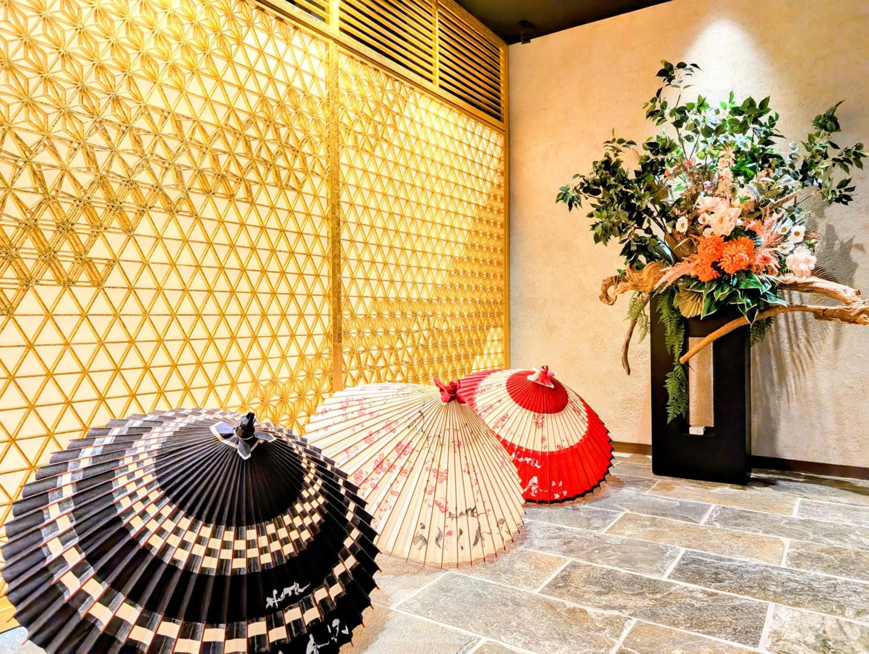 Decorative detail in ひがし茶屋街らしく金沢 Hotel Rashiku kanazawa