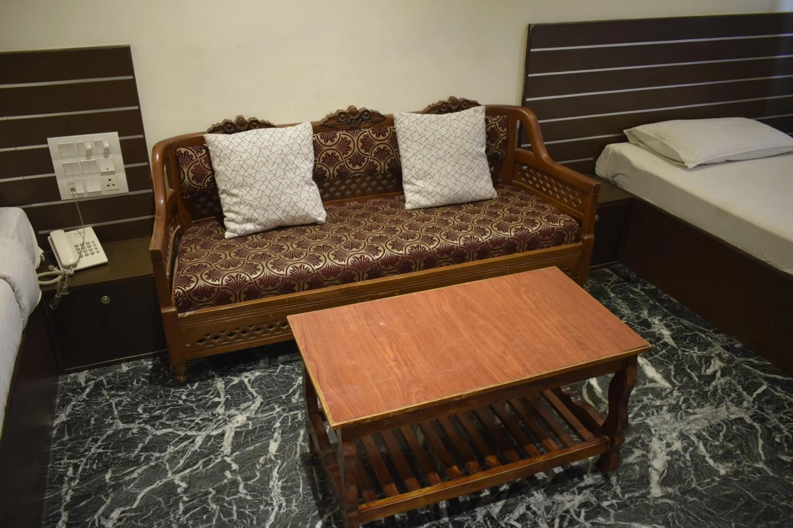 Seating area in Golden Parrk